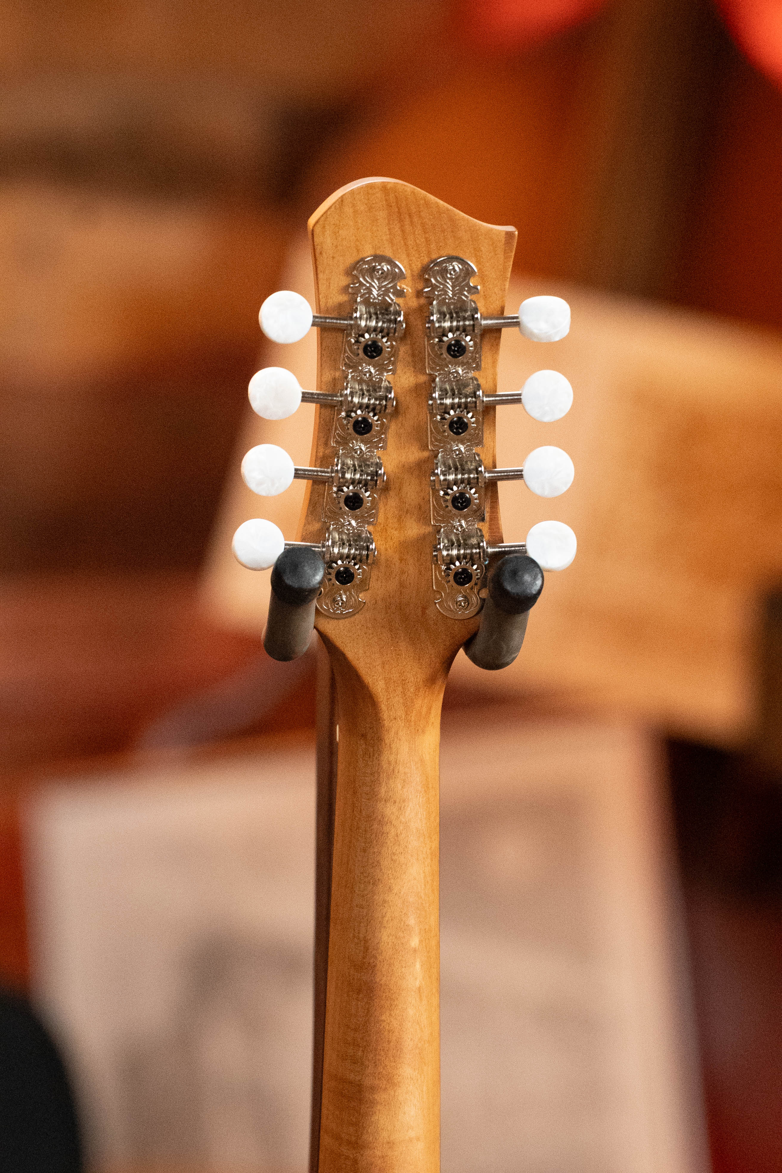 Eastman PCH-M104-NAT Solid Spruce/Laminated Mahogany Natural Flattop A-Style Mandolin #1234