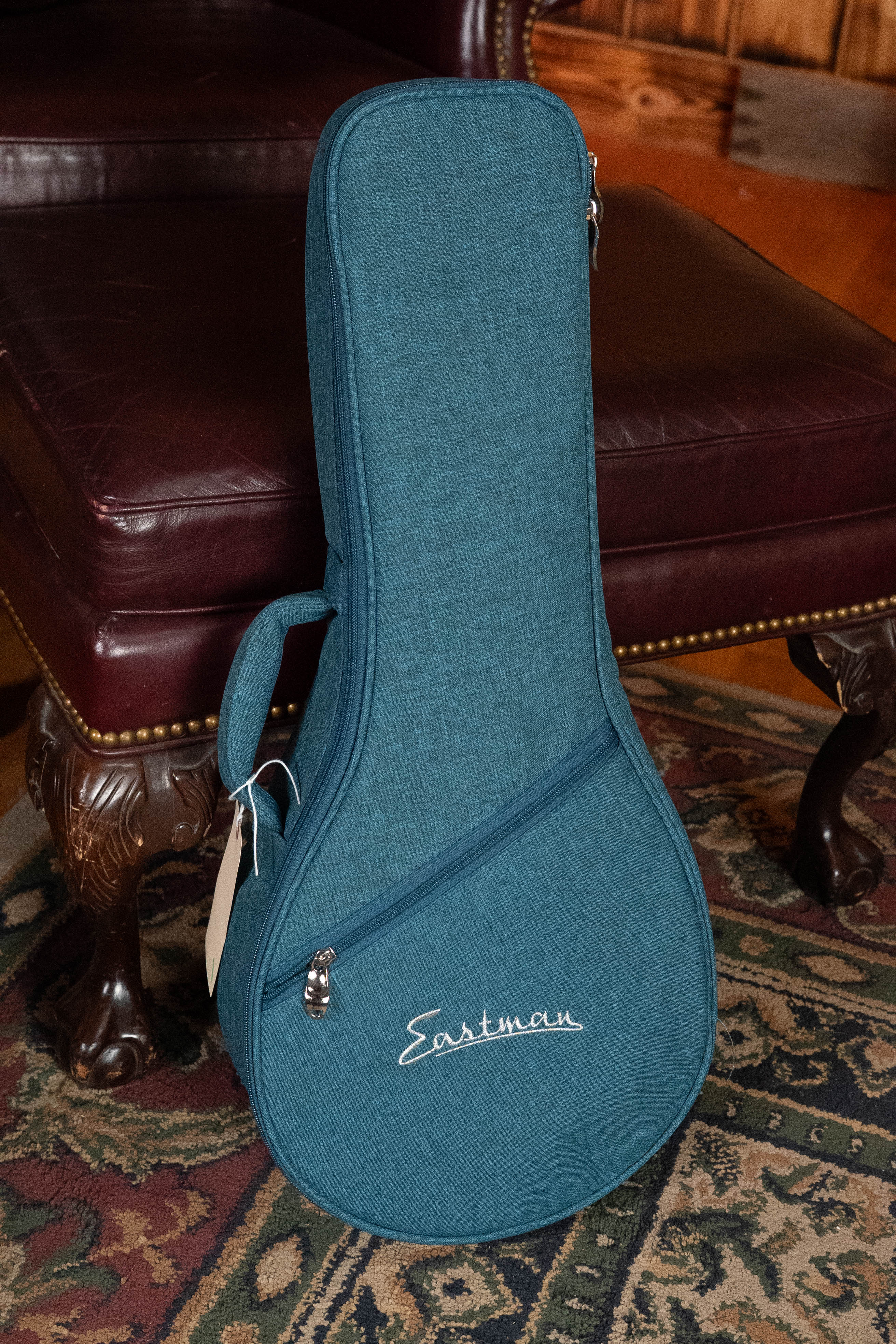 Eastman PCH-M104-NAT Solid Spruce/Laminated Mahogany Natural Flattop A-Style Mandolin #1461