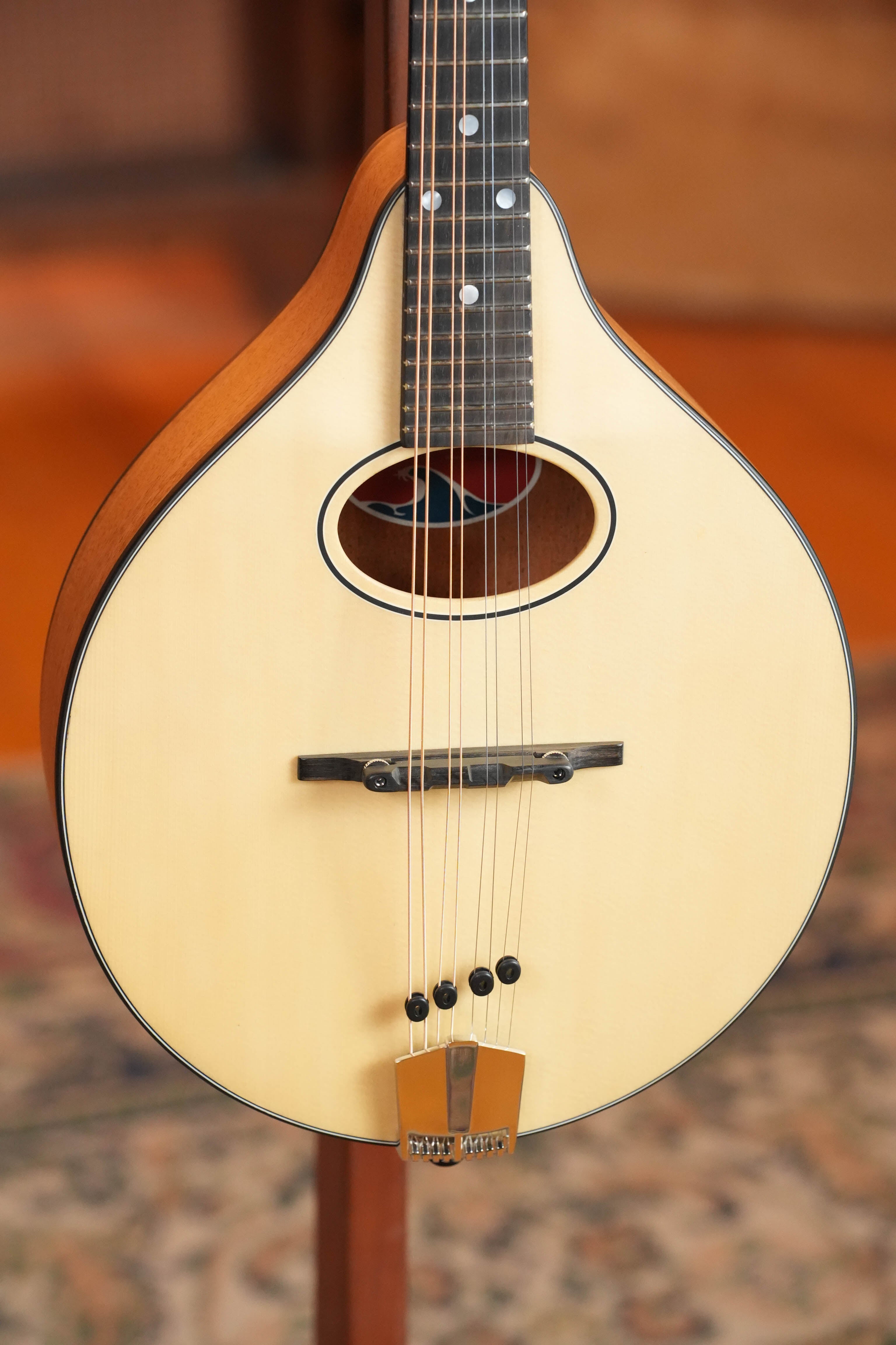 Eastman PCH-M104-NAT Solid Spruce/Laminated Mahogany Natural Flattop A-Style Mandolin #1890