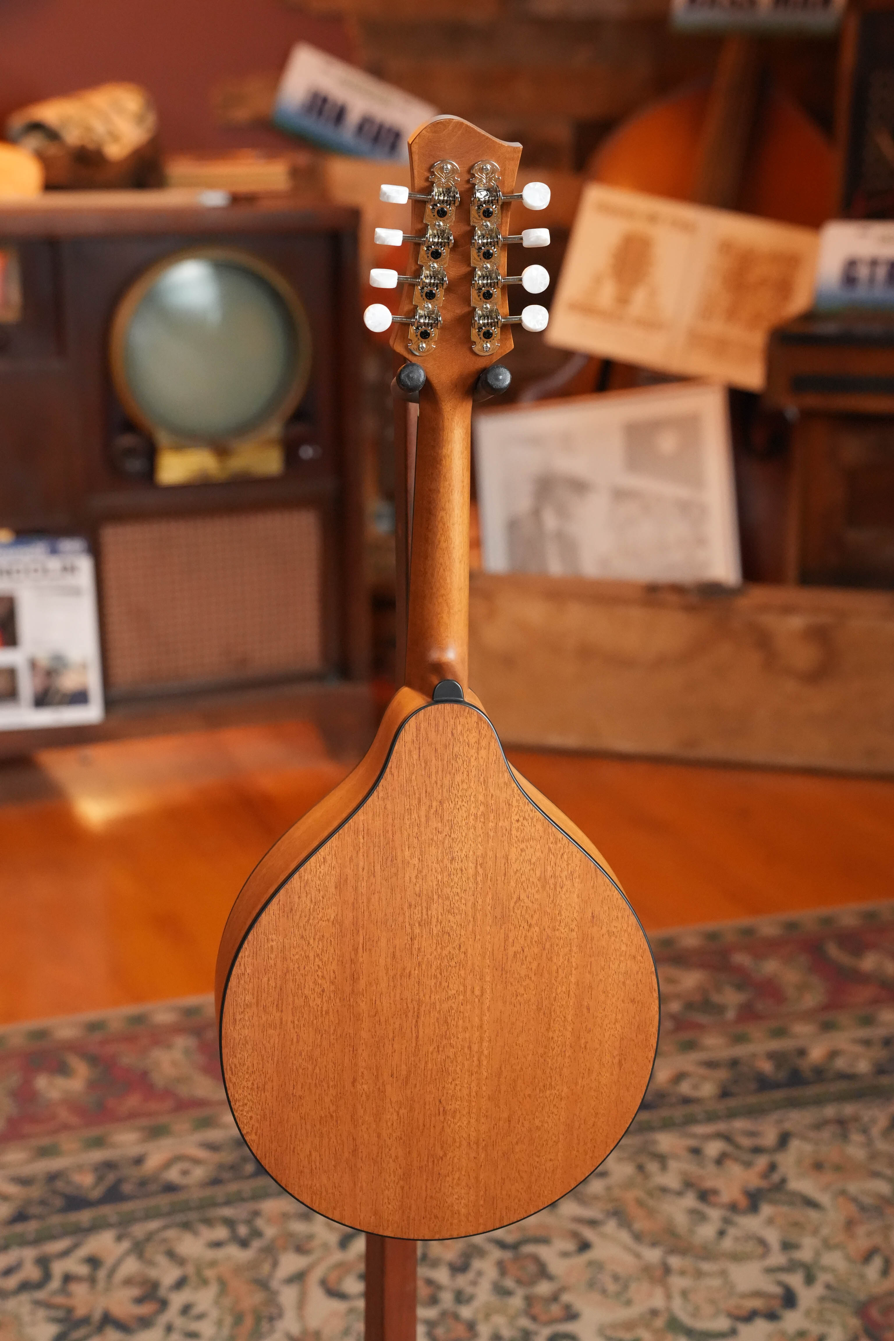 Eastman PCH-M104-NAT Solid Spruce/Laminated Mahogany Natural Flattop A-Style Mandolin #1890