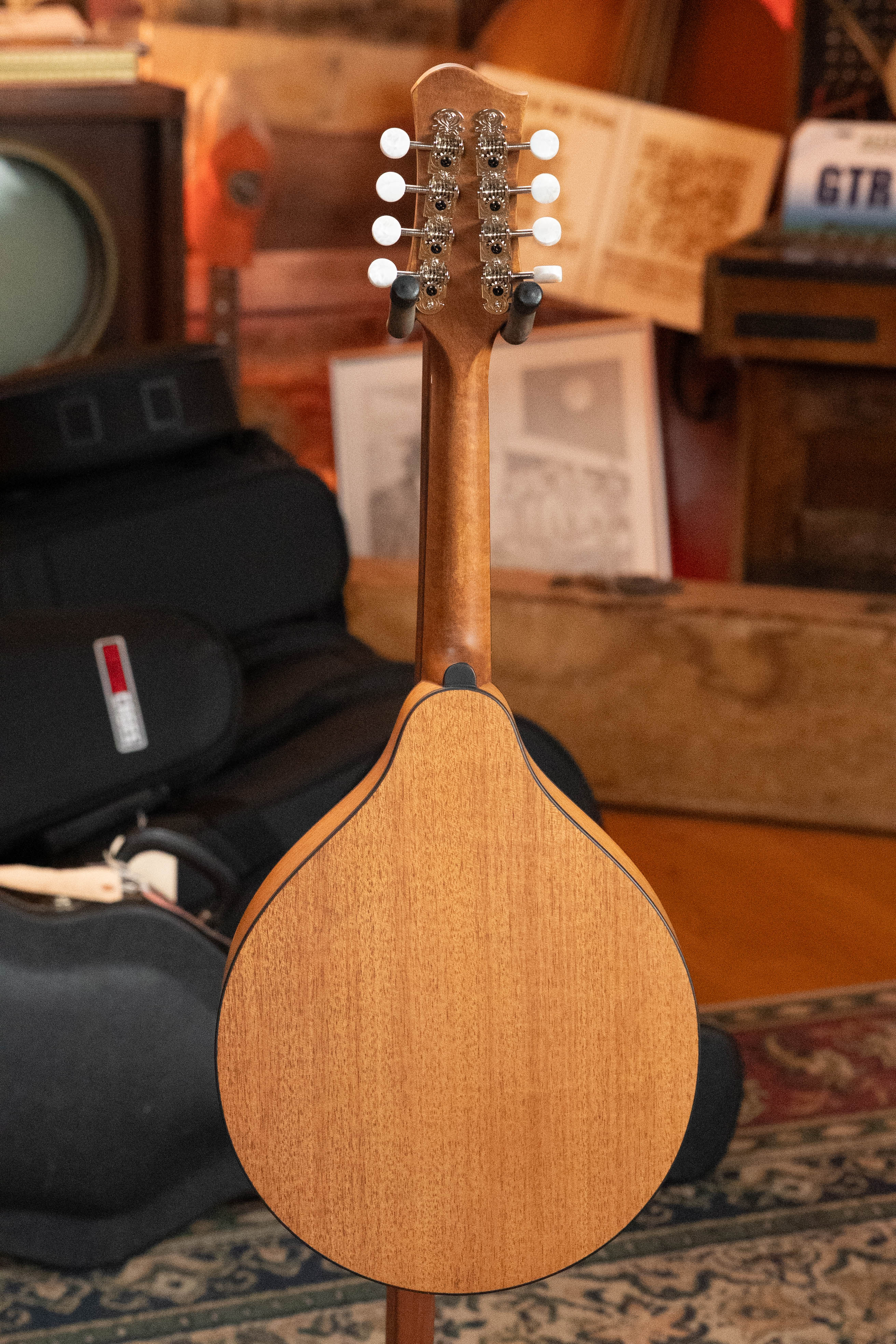 Eastman PCH-M104-NAT Solid Spruce/Laminated Mahogany Natural Flattop A-Style Mandolin #1891