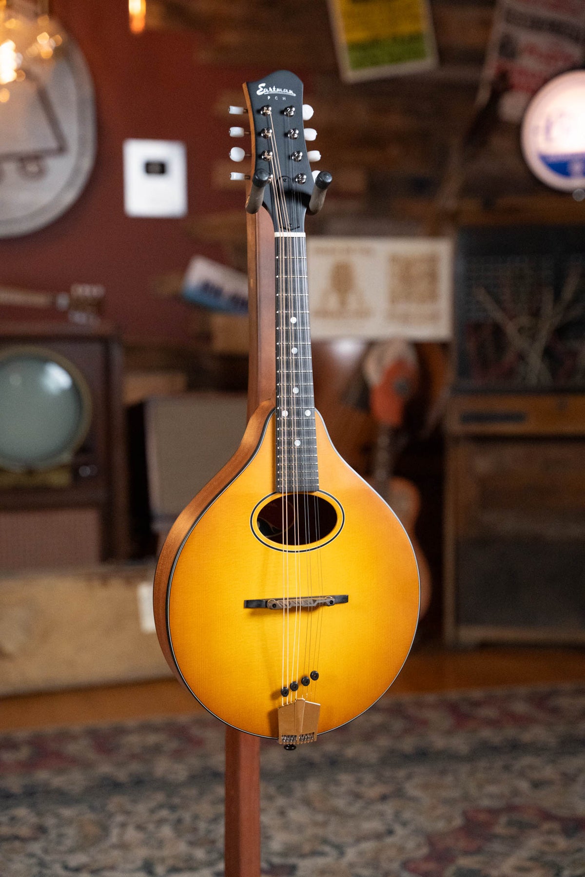 Eastman PCH-M104 Goldburst A-Style Mandolin #0574