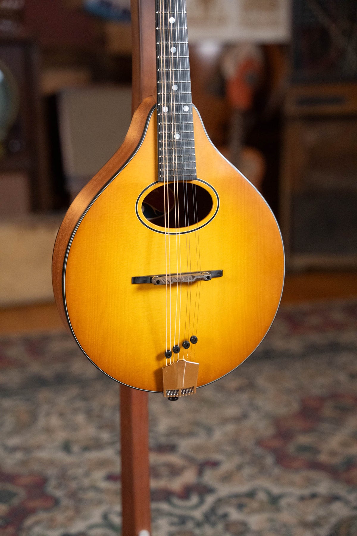 Eastman PCH-M104 Goldburst A-Style Mandolin #0574