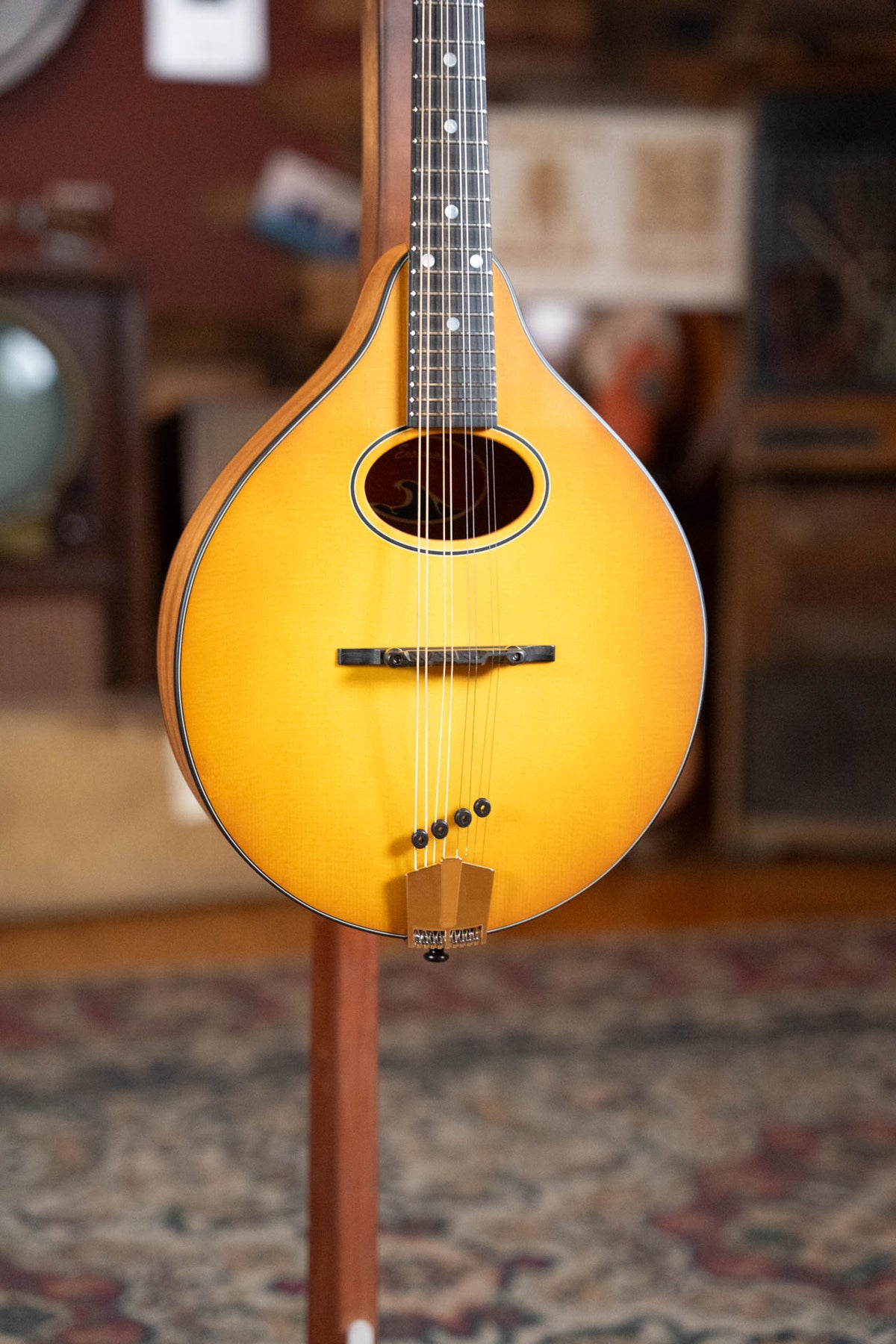 Eastman PCH-M104 Goldburst A-Style Mandolin #0632