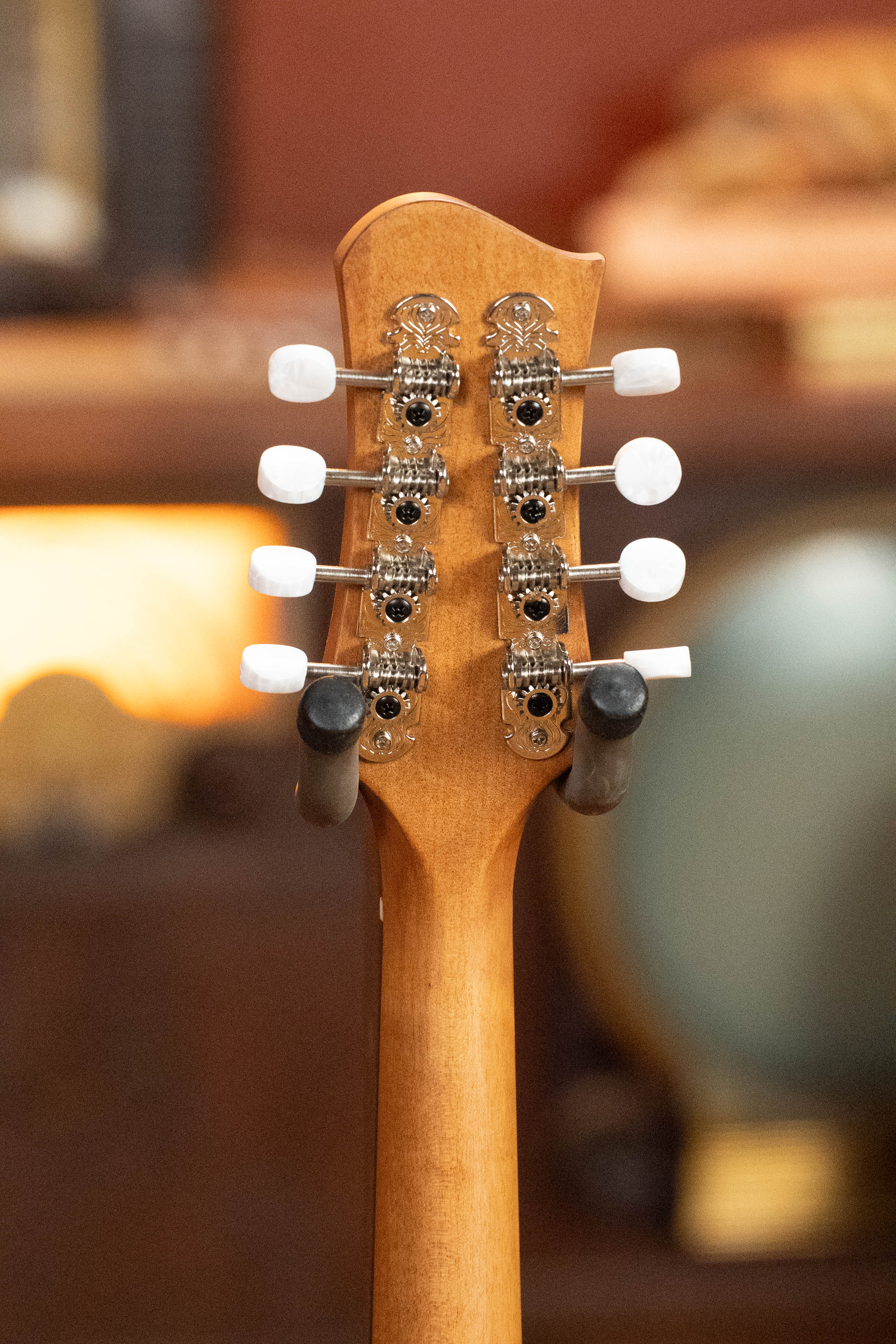 Eastman PCH-M104 Solid Spruce/Laminated Mahogany Flattop A-Style Mandolin #0929