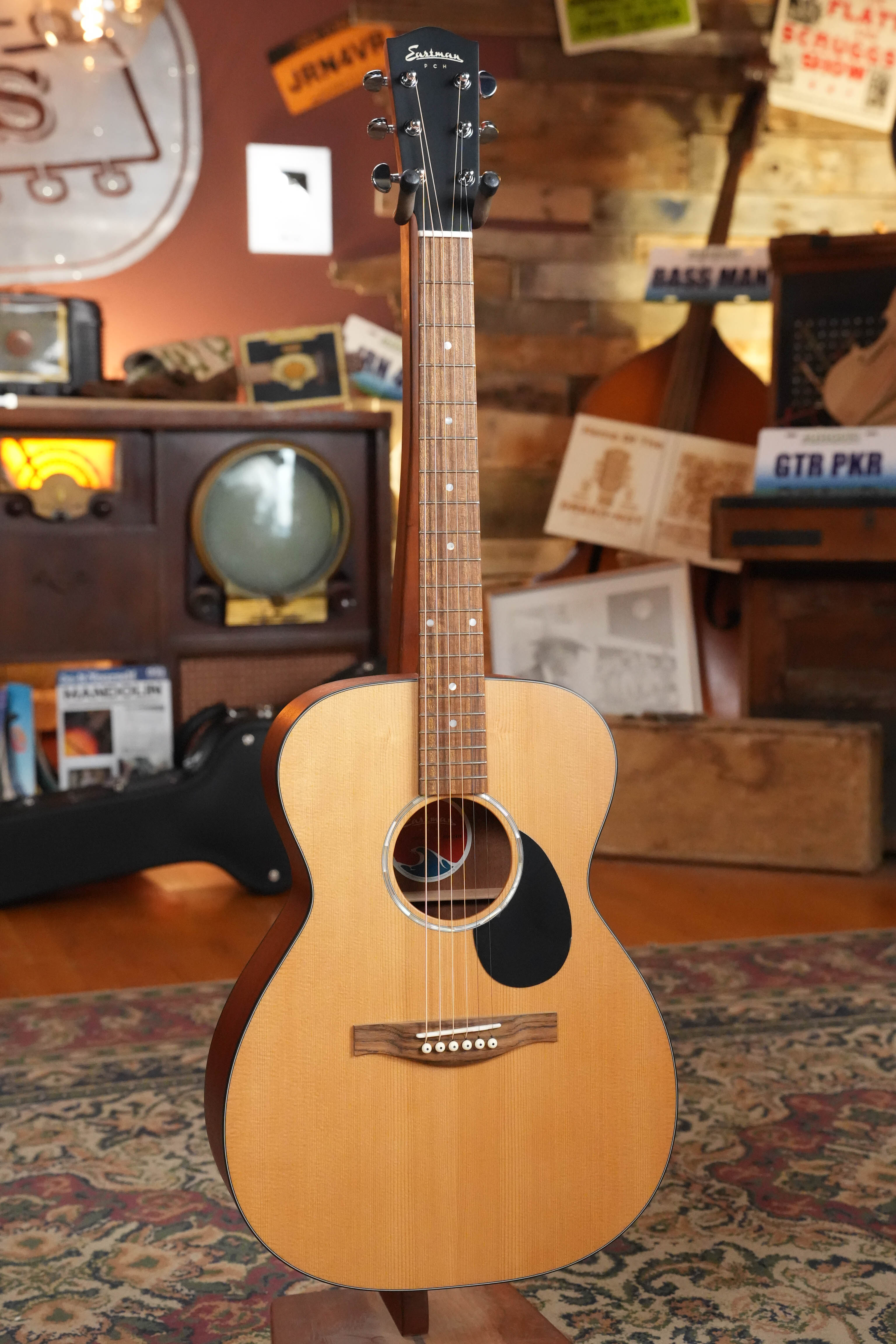 Eastman PCH1-OM Thermo-Cured Sitka/Laminated Sapele Orchestra Model Acoustic Guitar #7475