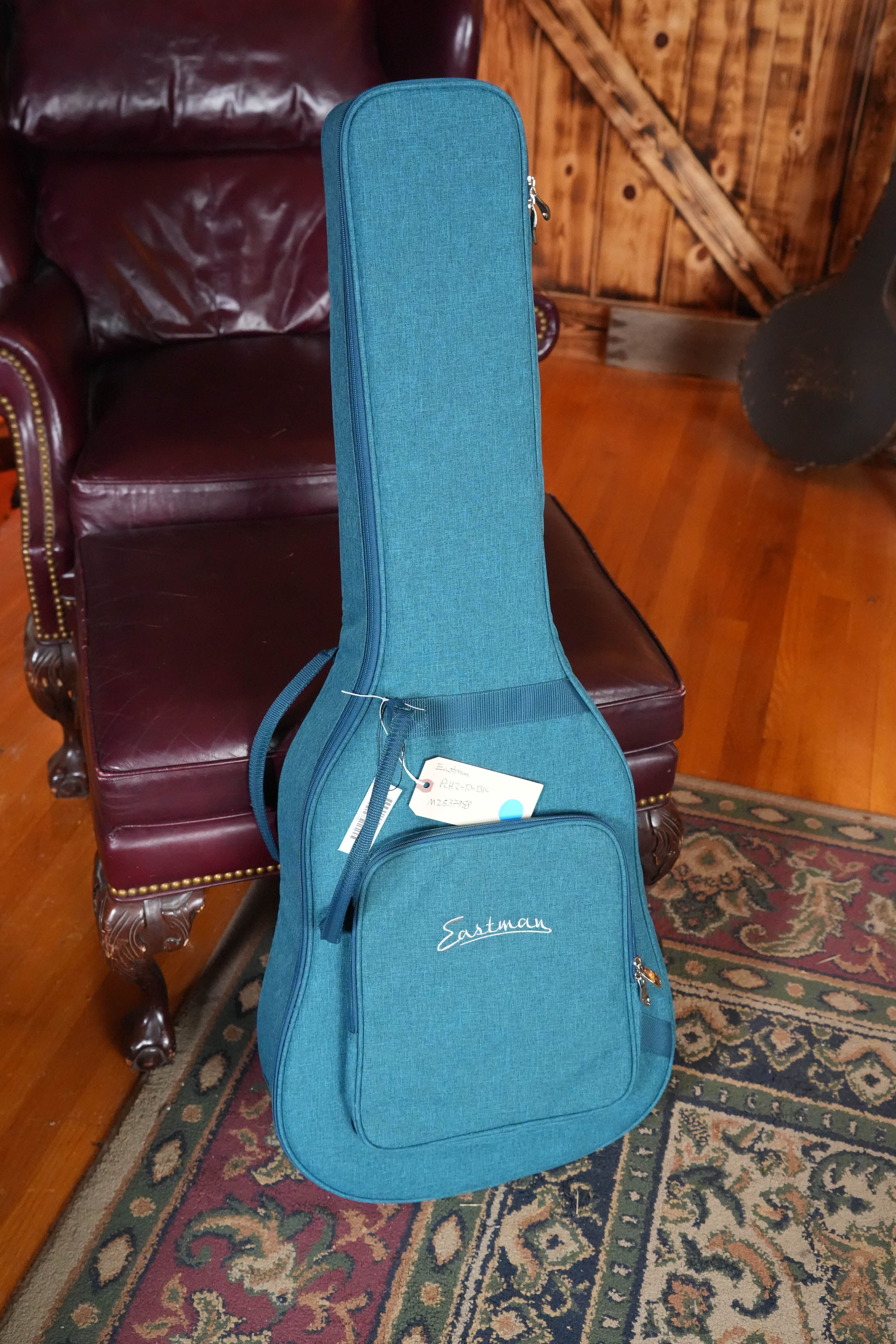 Eastman PCH2-D-BK Solid Sitka/Laminated Rosewood Black Top Dreadnought Acoustic Guitar #7988