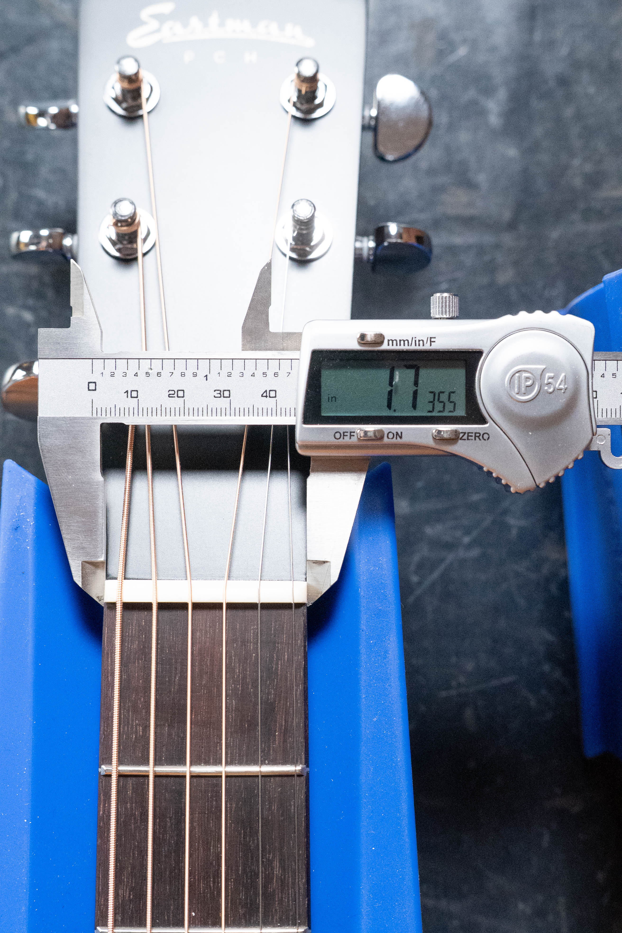 Eastman PCH2-GACE-BK Solid Thermo-Cured Sitka/Laminated Rosewood Grand Auditorium Cutaway Black Top Guitar w/Electronics #4550