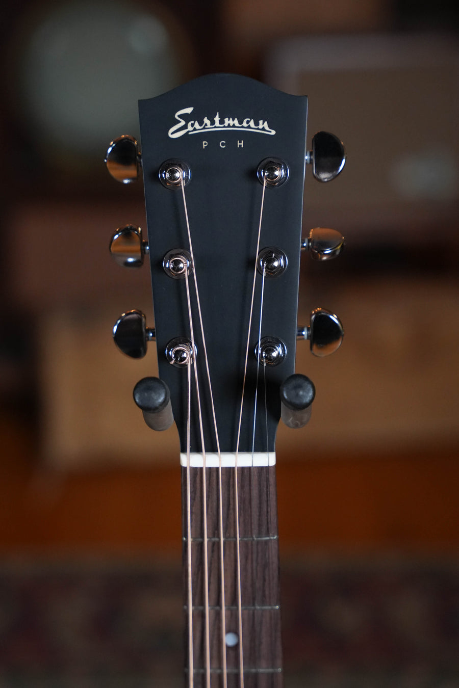 Eastman PCH2-OM-CLA Classic Finish Orchestra Model Acoustic Guitar #0482