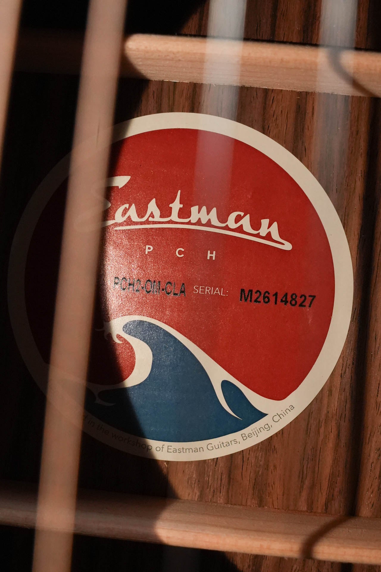 Eastman PCH2-OM-CLA Classic Finish Orchestra Model Acoustic Guitar #4827