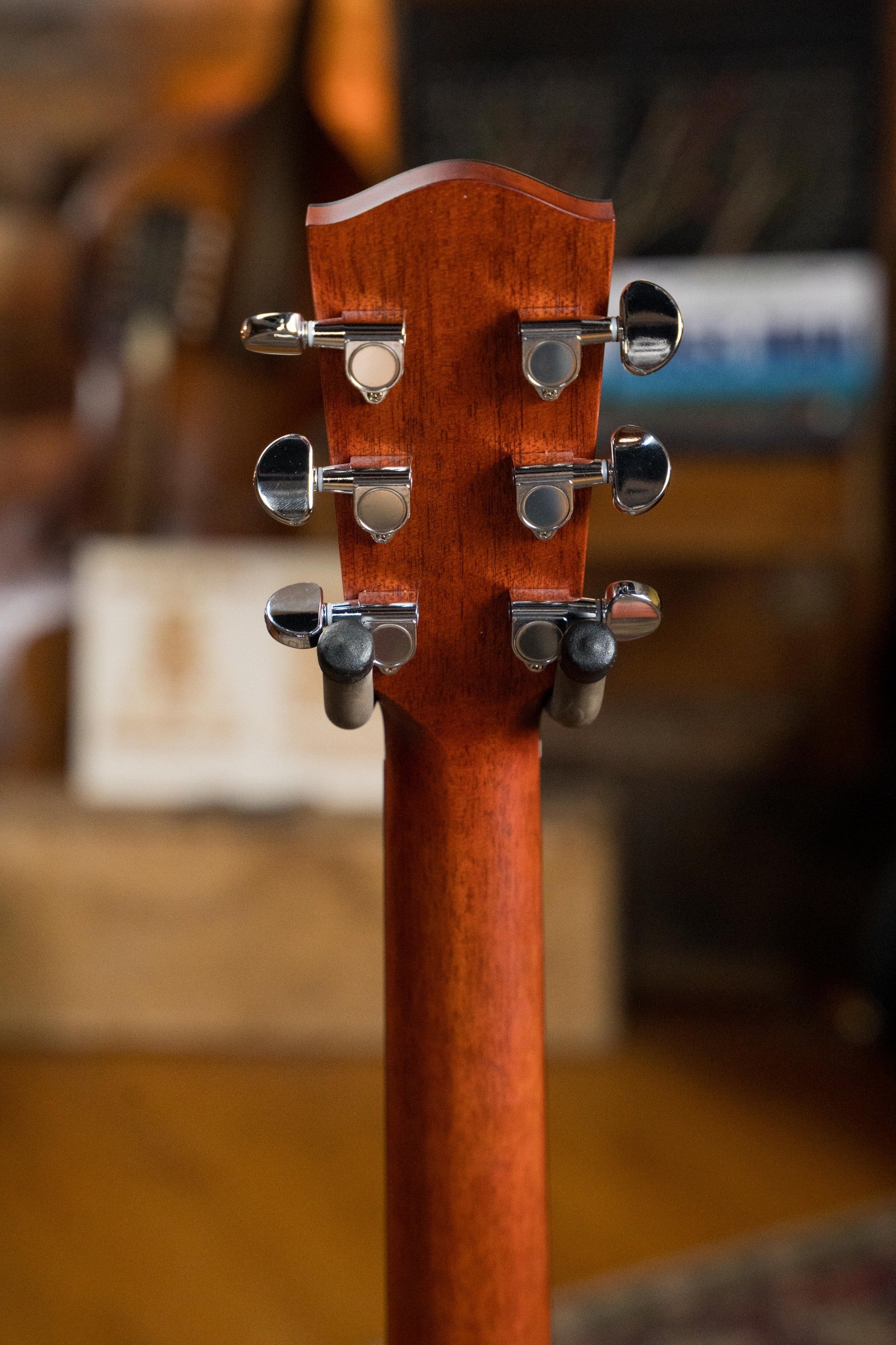 Eastman AC122-1CE-CLA Sitka/Sapele Classic Finish Grand Auditorium Cutaway Guitar w/Fishman Pickup #2015