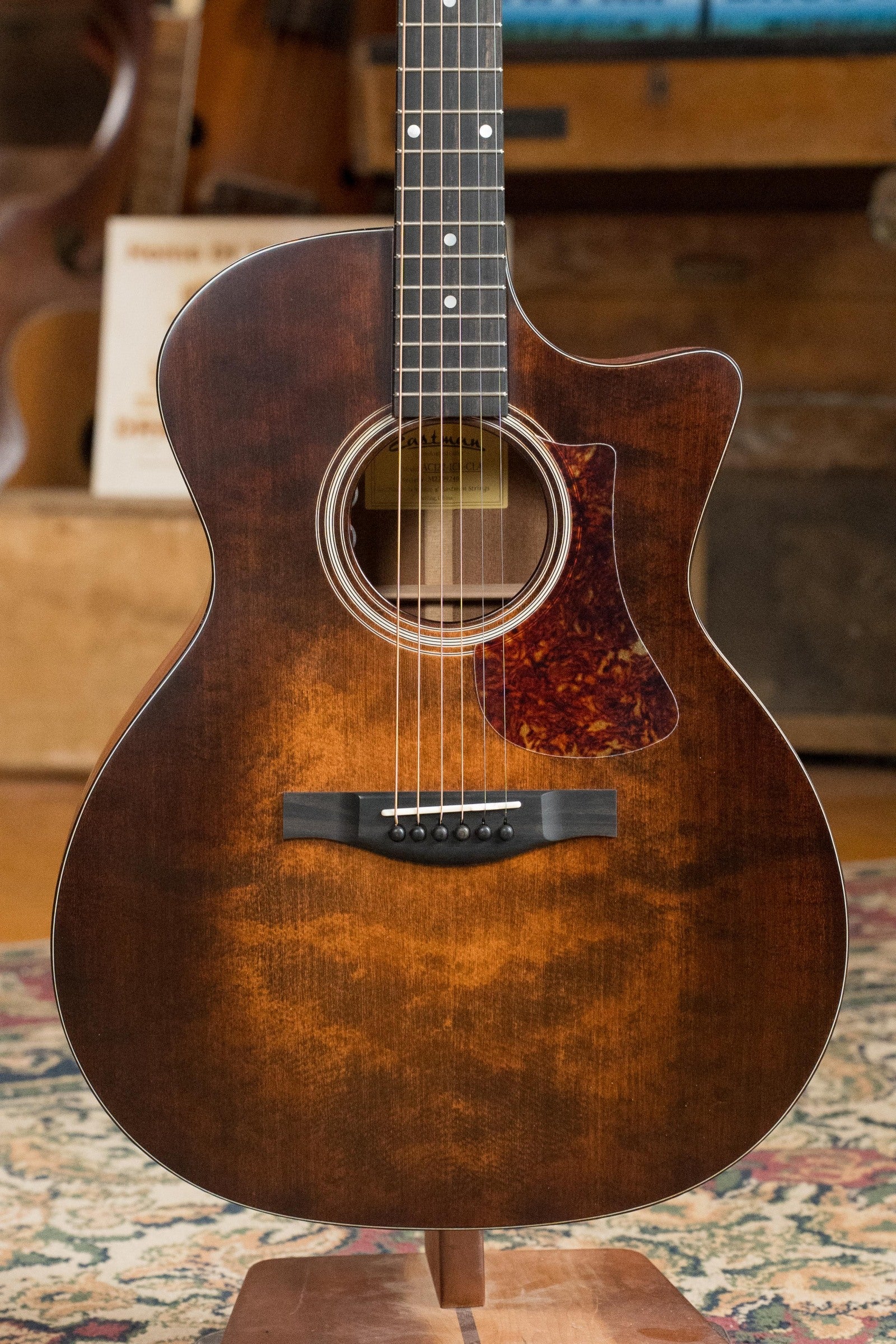 Eastman AC122-1CE-CLA Sitka/Sapele Classic Finish Grand Auditorium Cutaway Guitar w/Fishman Pickup #9246