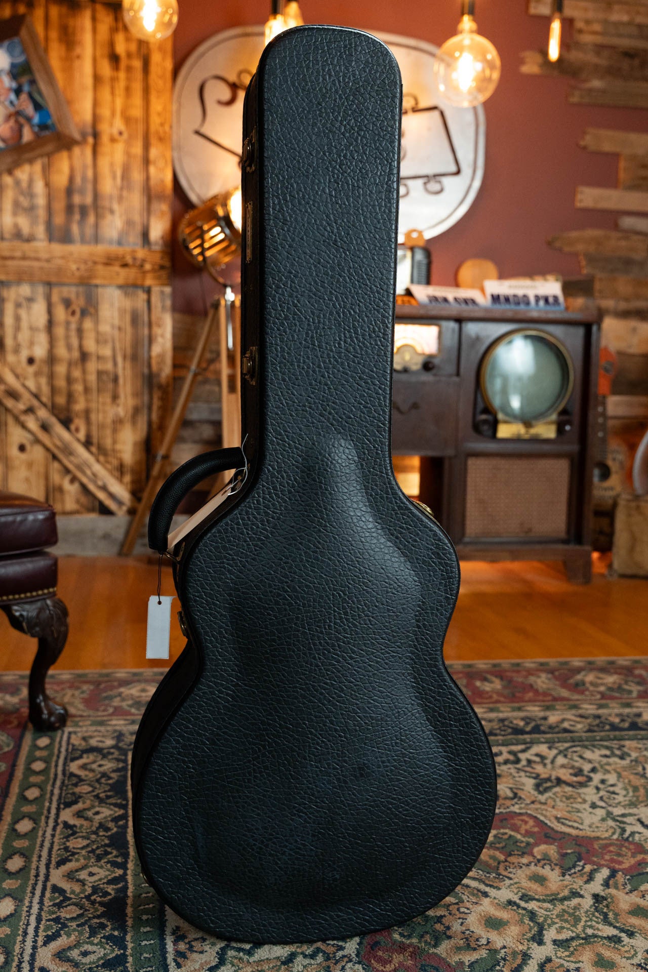 Eastman AC222CE-CLA Sitka/Ovangkol Cutaway Classic Finish Grand Auditorium Guitar w/Fishman Pickup #4556