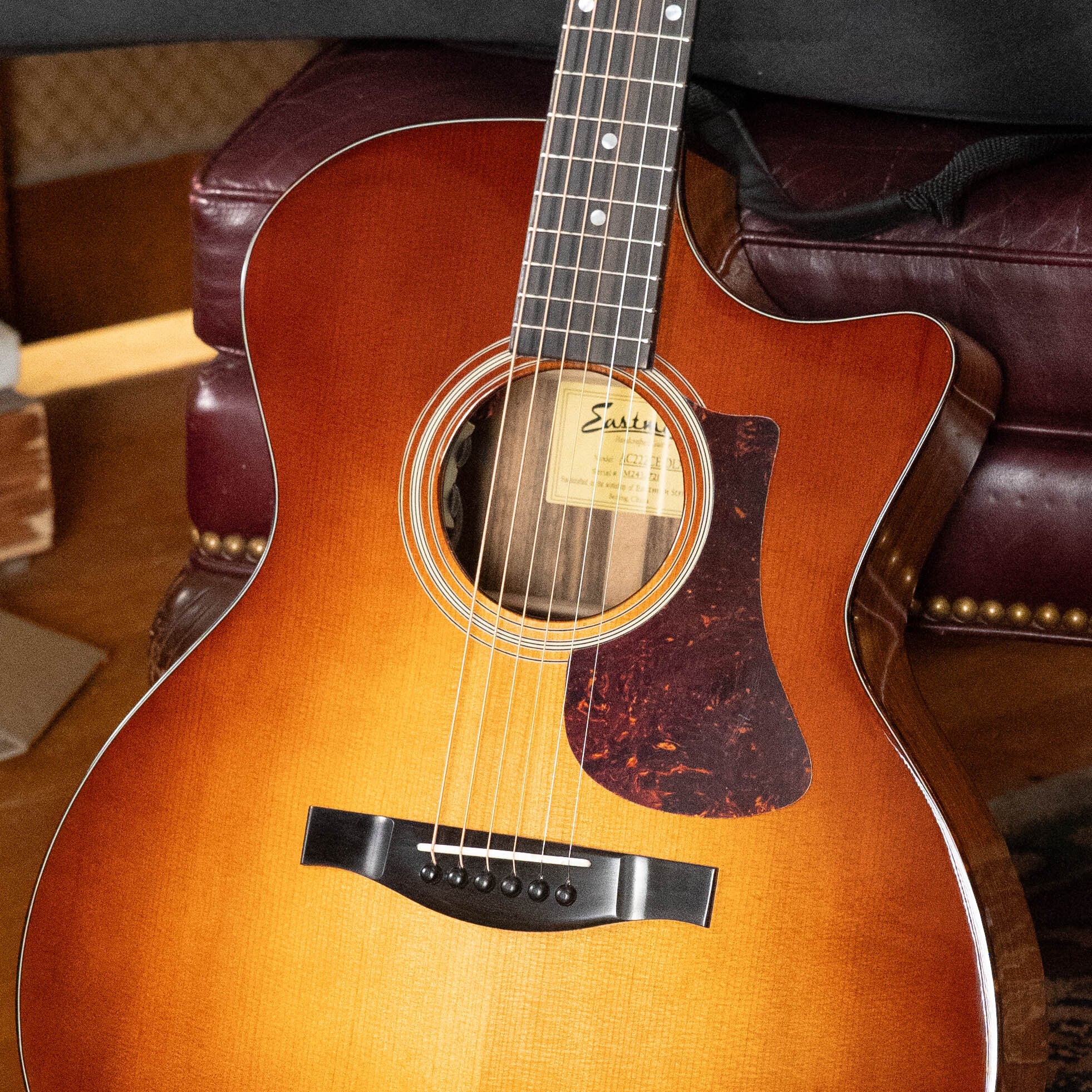 Eastman AC222CE-DLX-GB Sitka/Ovangkol Goldburst Cutaway Grand Auditorium Guitar w/Fishman Pickup #2721