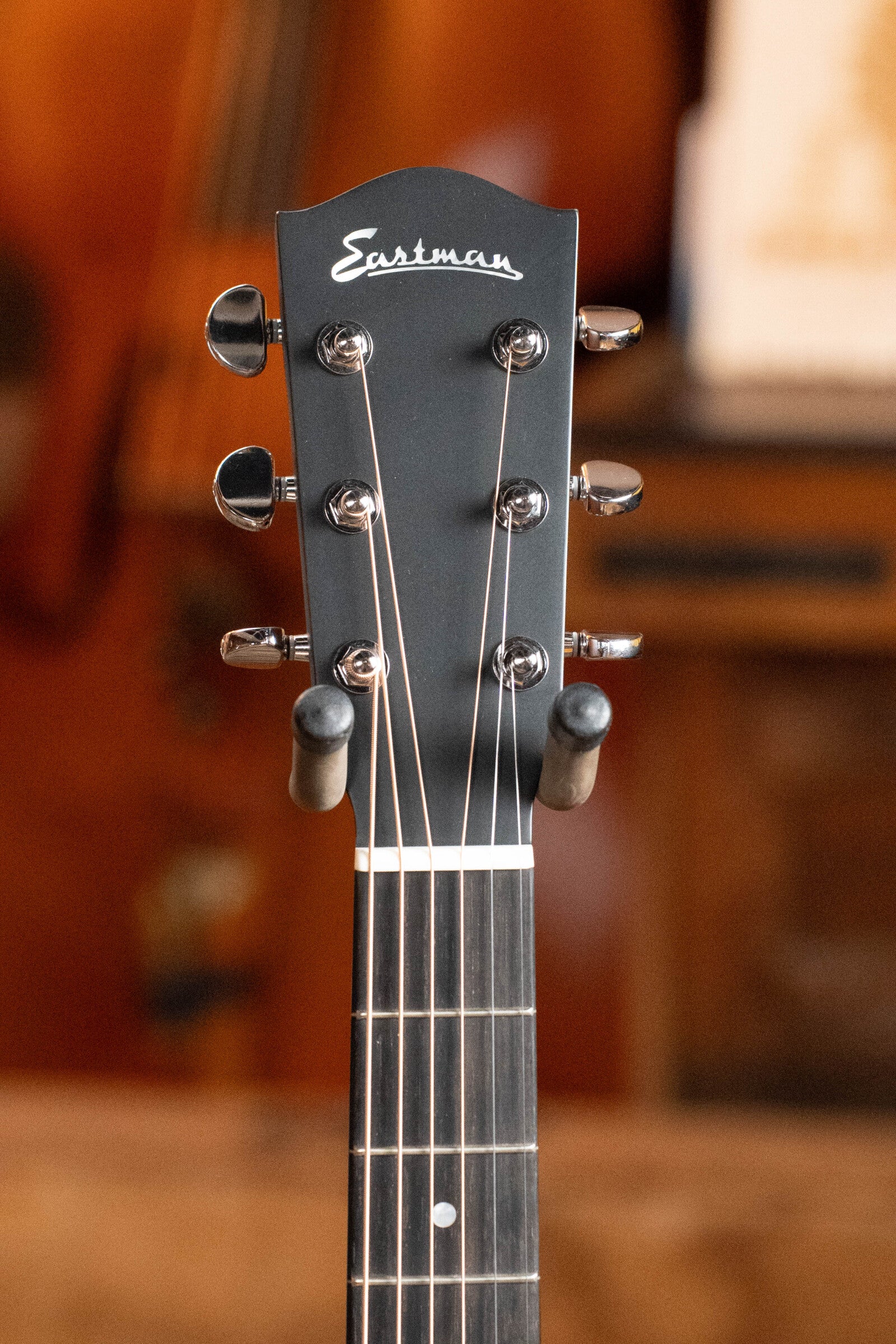 Eastman AC222CE-DLX-GB Sitka/Ovangkol Goldburst Cutaway Grand Auditorium Guitar w/Fishman Pickup #2721
