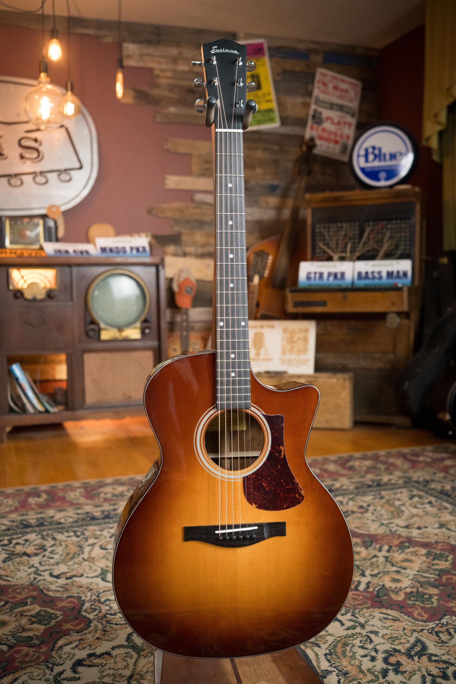 Eastman AC222CE-DLX-GB Sitka/Ovangkol Goldburst Cutaway Grand Auditorium Guitar w/Fishman Pickup #9616