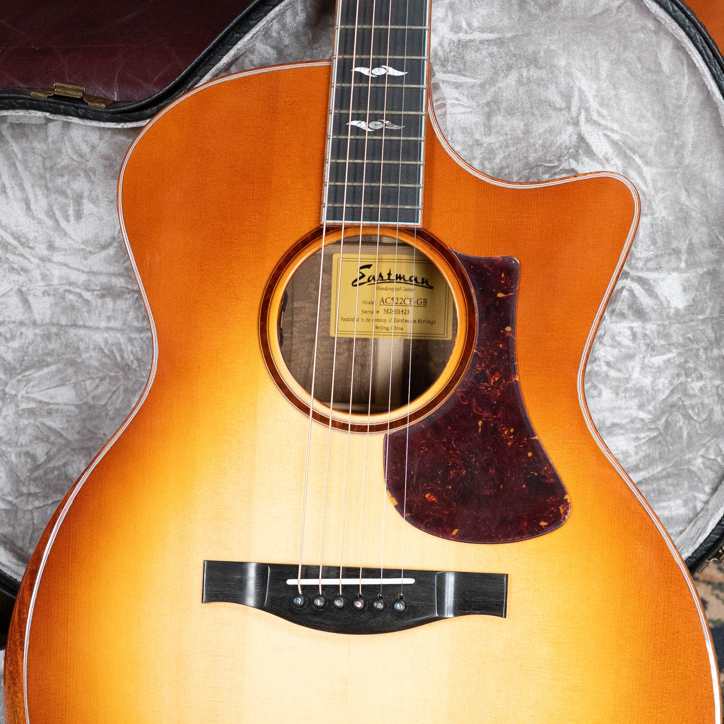 Eastman AC522CE-GB European Spruce/Mahogany Goldburst Grand Auditorium Guitar w/LR Baggs Pickup #1423