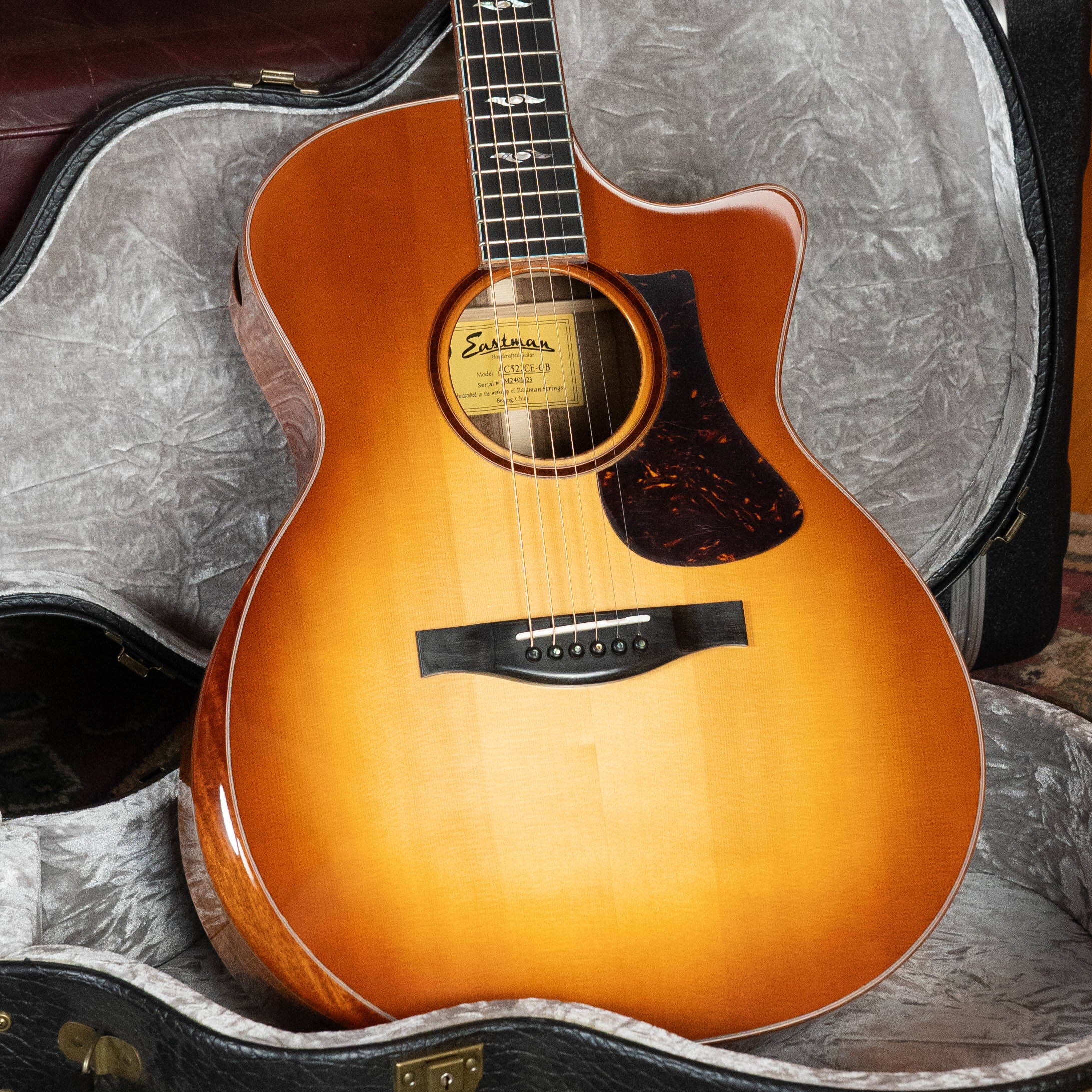 Eastman AC522CE-GB European Spruce/Mahogany Goldburst Grand Auditorium Guitar w/LR Baggs Pickup #1423