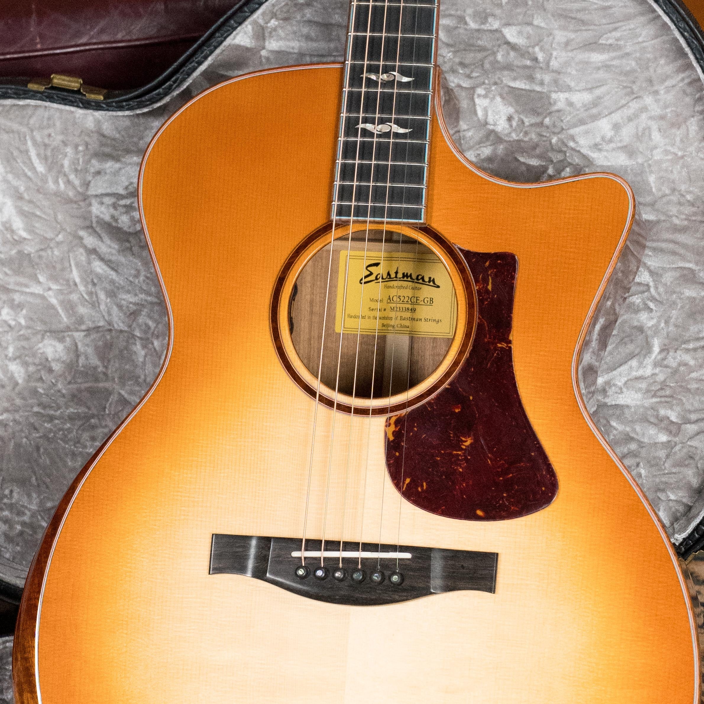 Eastman AC522CE-GB European Spruce/Mahogany Goldburst Grand Auditorium Guitar w/LR Baggs Pickup #3849