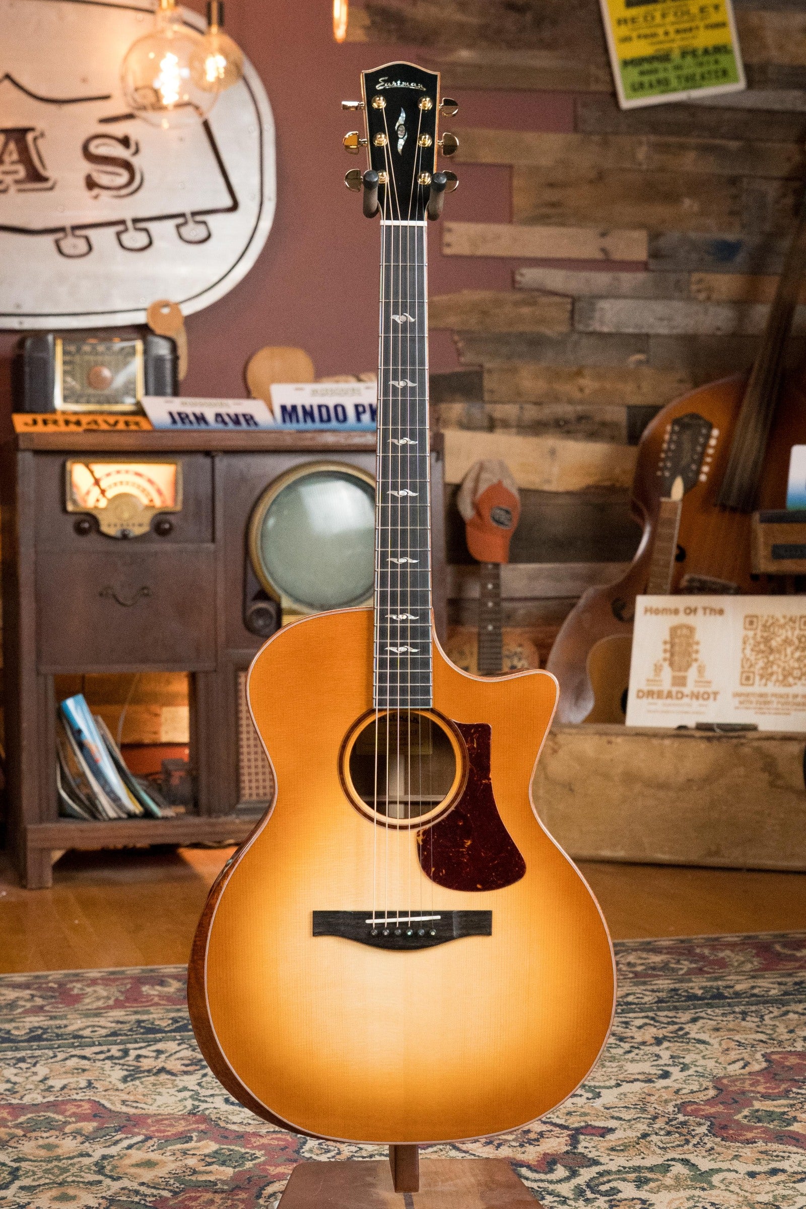 Eastman AC522CE-GB European Spruce/Mahogany Goldburst Grand Auditorium Guitar w/LR Baggs Pickup #3849