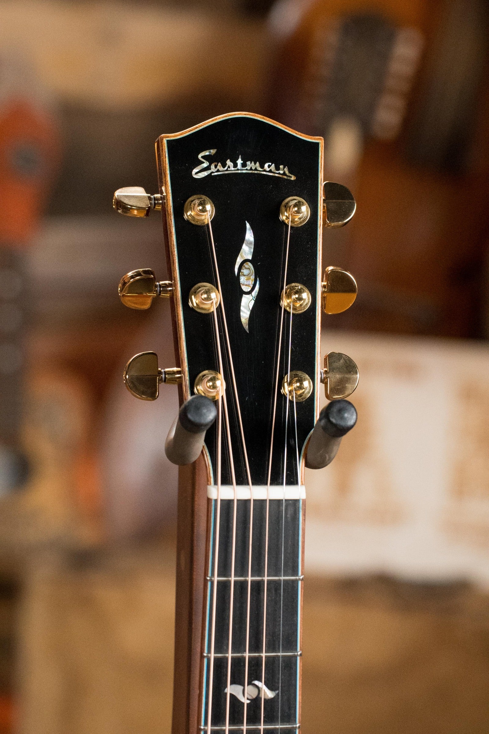Eastman AC522CE-GB European Spruce/Mahogany Goldburst Grand Auditorium Guitar w/LR Baggs Pickup #3849