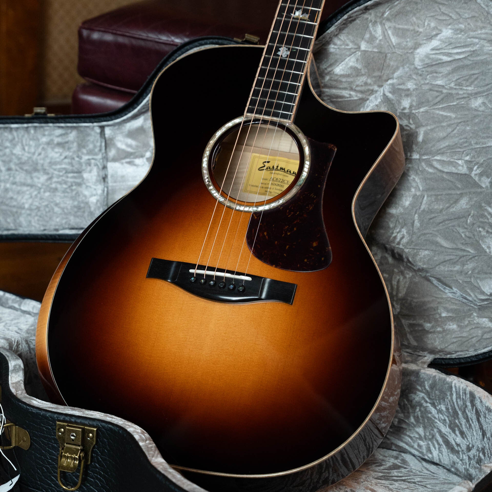 Eastman AC622CE-SB European Spruce/Flamed Maple Sunburst Guitar w/Soundport, Chamfered Edge, and LR Baggs Pickup #8242