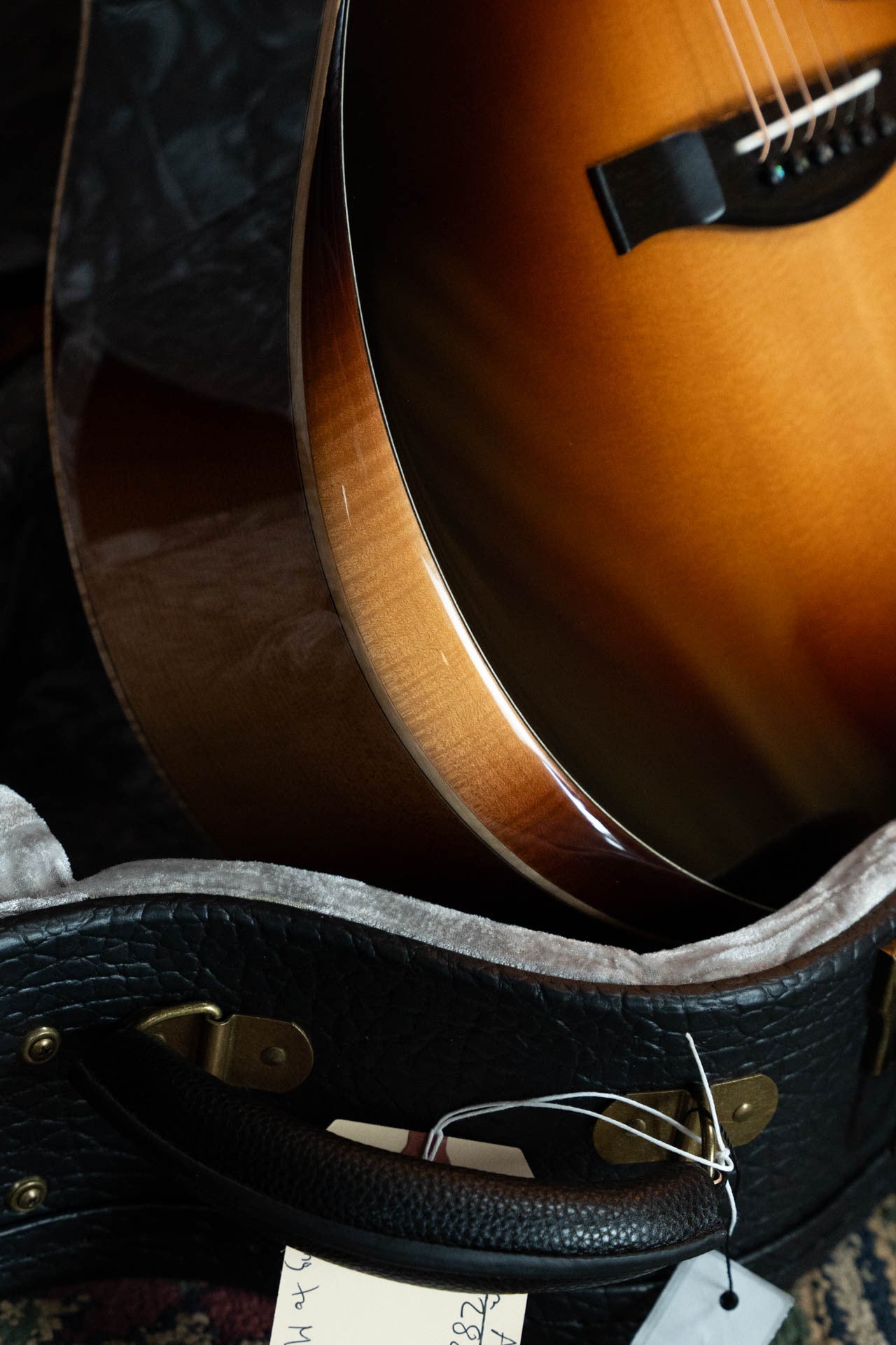 Eastman AC622CE-SB European Spruce/Flamed Maple Sunburst Guitar w/Soundport, Chamfered Edge, and LR Baggs Pickup #8242