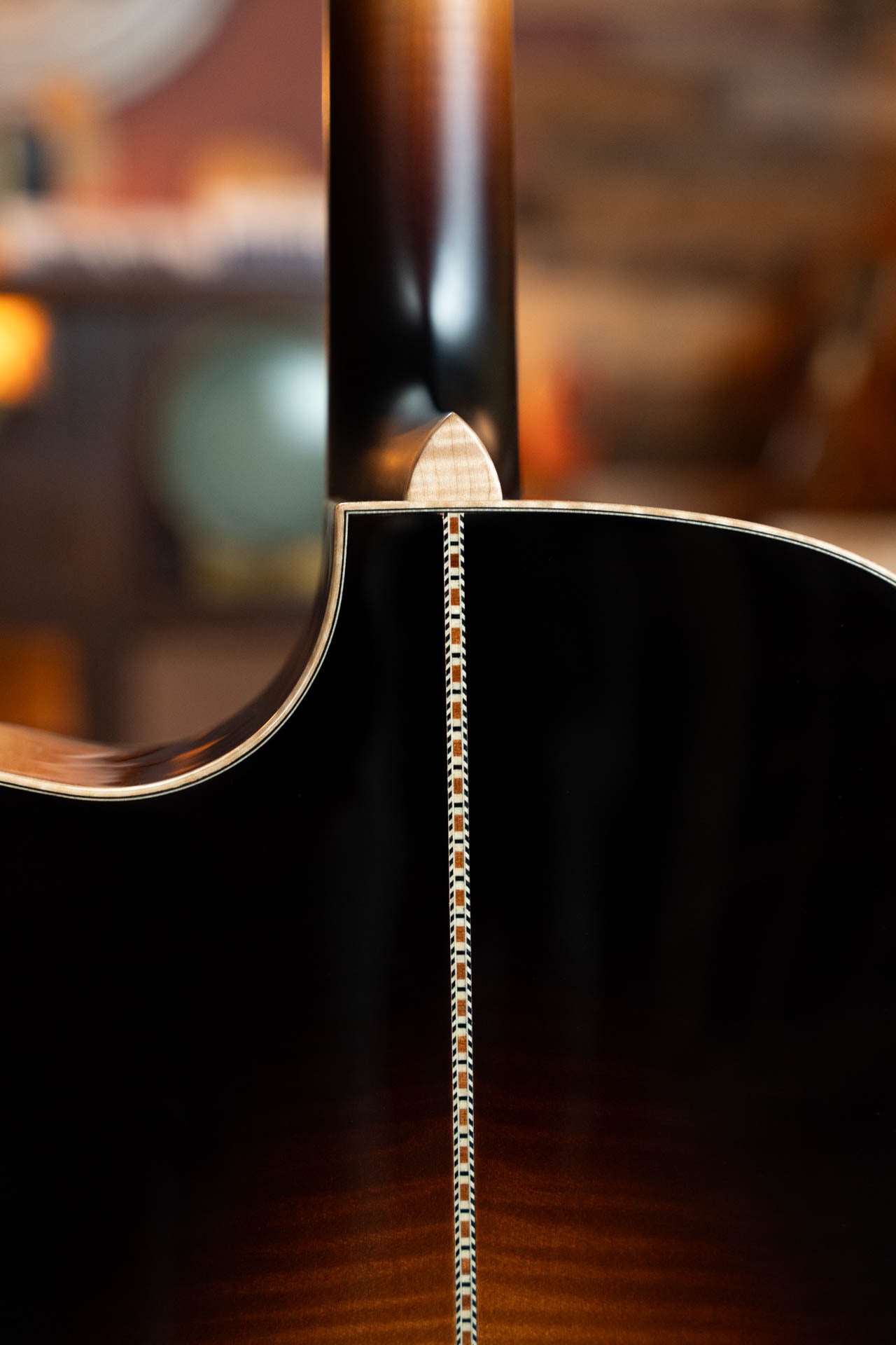 Eastman AC622CE-SB European Spruce/Flamed Maple Sunburst Guitar w/Soundport, Chamfered Edge, and LR Baggs Pickup #8242