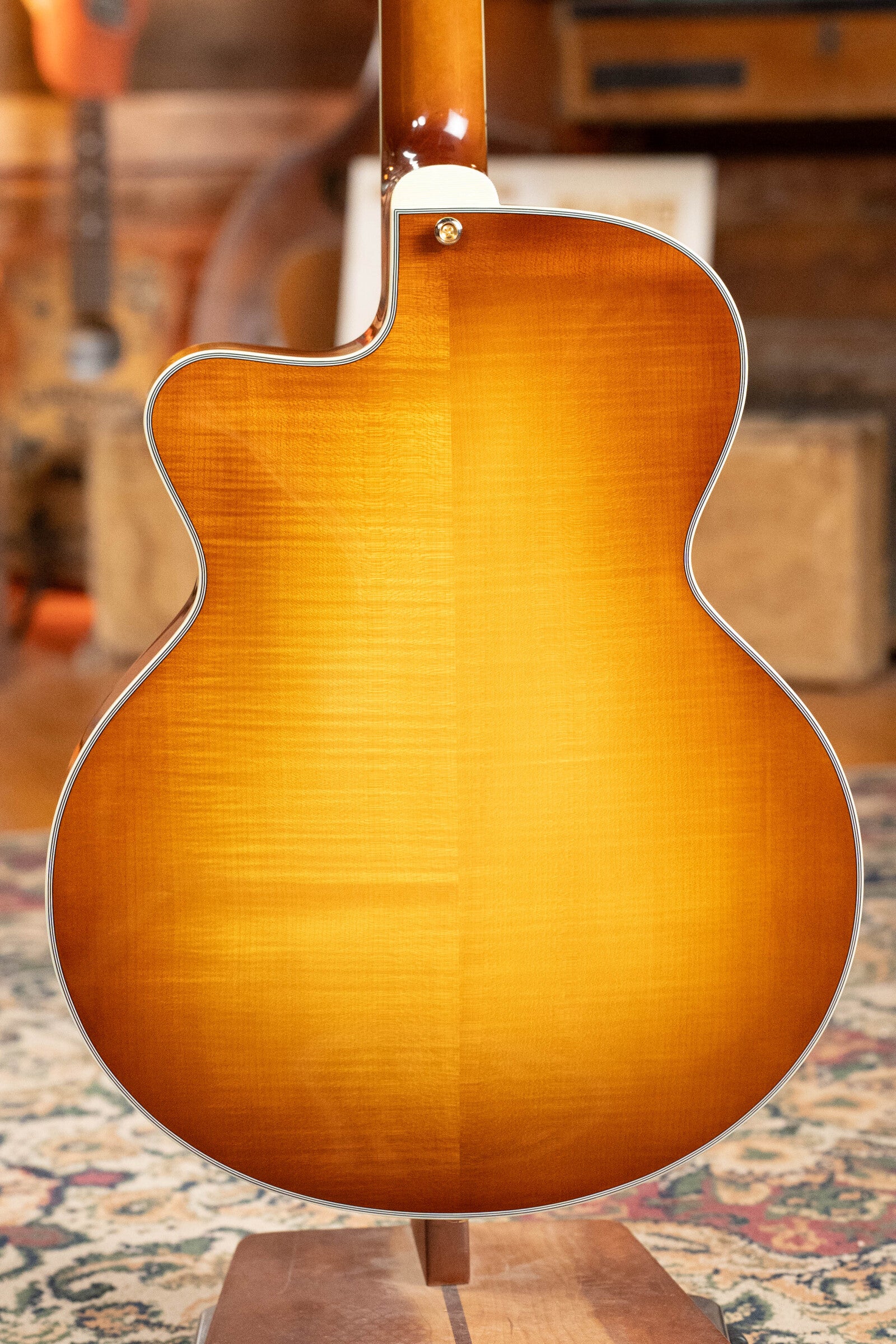 Eastman AR805CE-GB Spruce/Maple Goldburst Guitar w/Lollar Pickup #0933