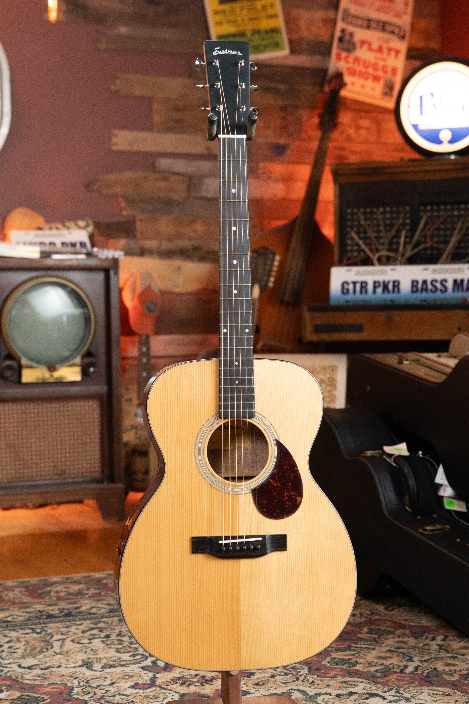 Eastman E10OM-TC Thermo-Cured Adirondack/Mahogany Orchestra Model Acoustic Guitar #4393