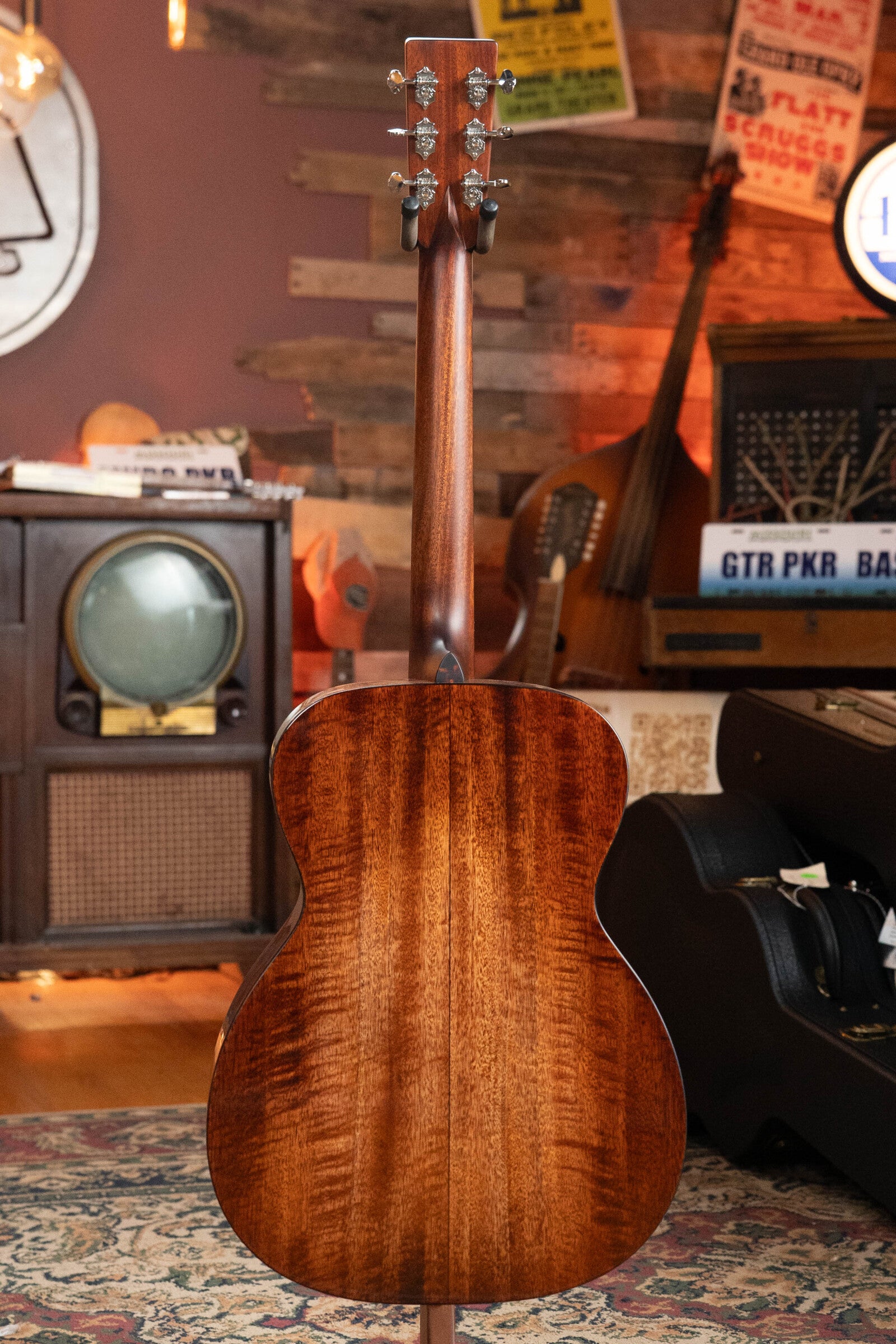 Eastman E10OM-TC Thermo-Cured Adirondack/Mahogany Orchestra Model Acoustic Guitar #4393