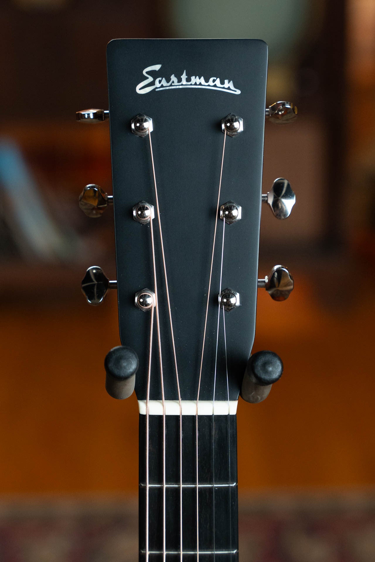 Eastman E10OM-TC Thermo-Cured Adirondack/Mahogany Orchestra Model Acoustic Guitar #5088