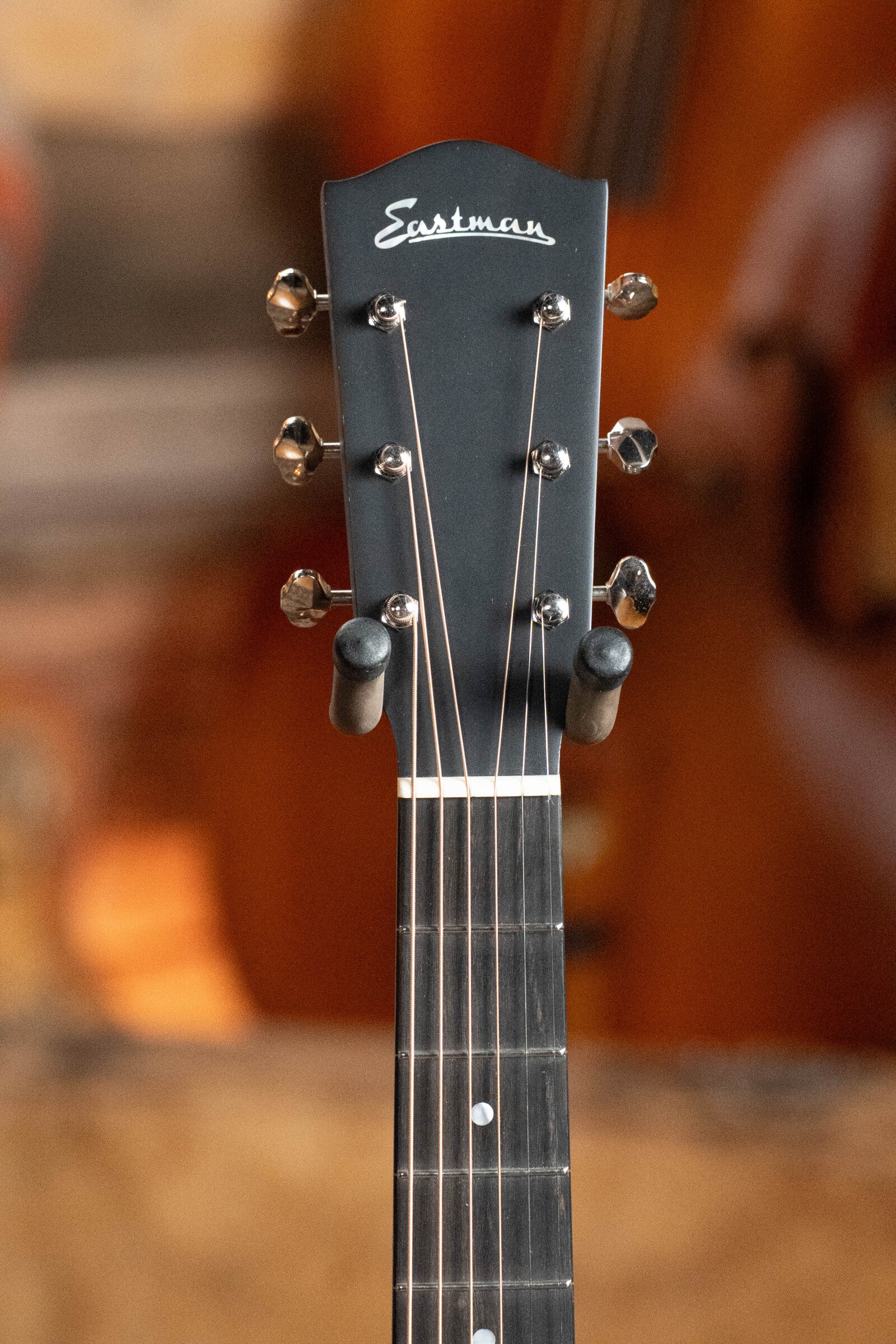 Eastman E10OOSS-TC Thermo-Cured Adirondack/Mahogany OO Slope Shoulder Sunburst Acoustic Guitar #7001