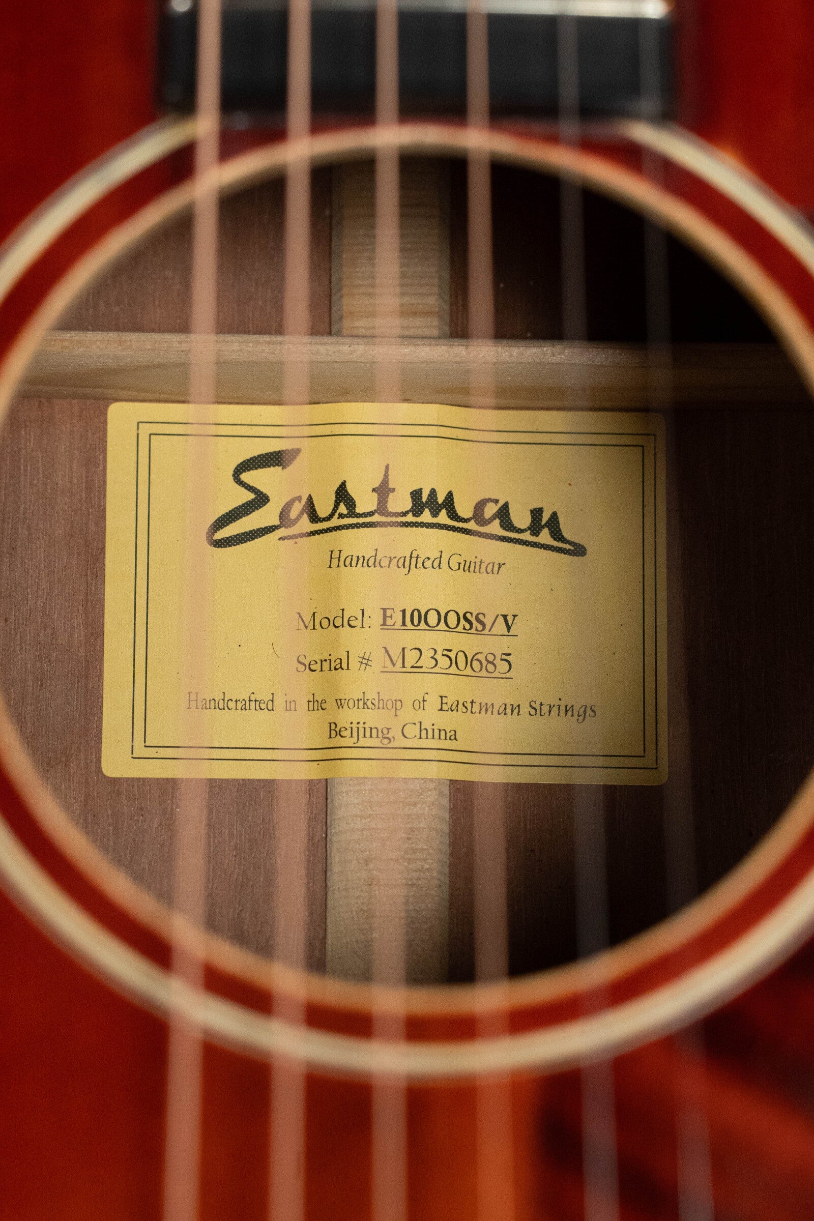 Eastman E10OOSS/V Adirondack/Mahogany Antique Classic Finish Slope Shoulder Acoustic Guitar #0685
