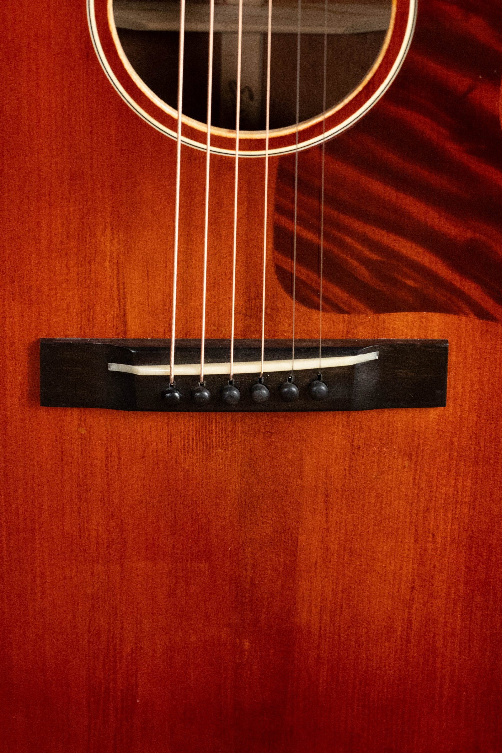 Eastman E10OOSS/V Adirondack/Mahogany Antique Classic Finish Slope Shoulder Acoustic Guitar #0685