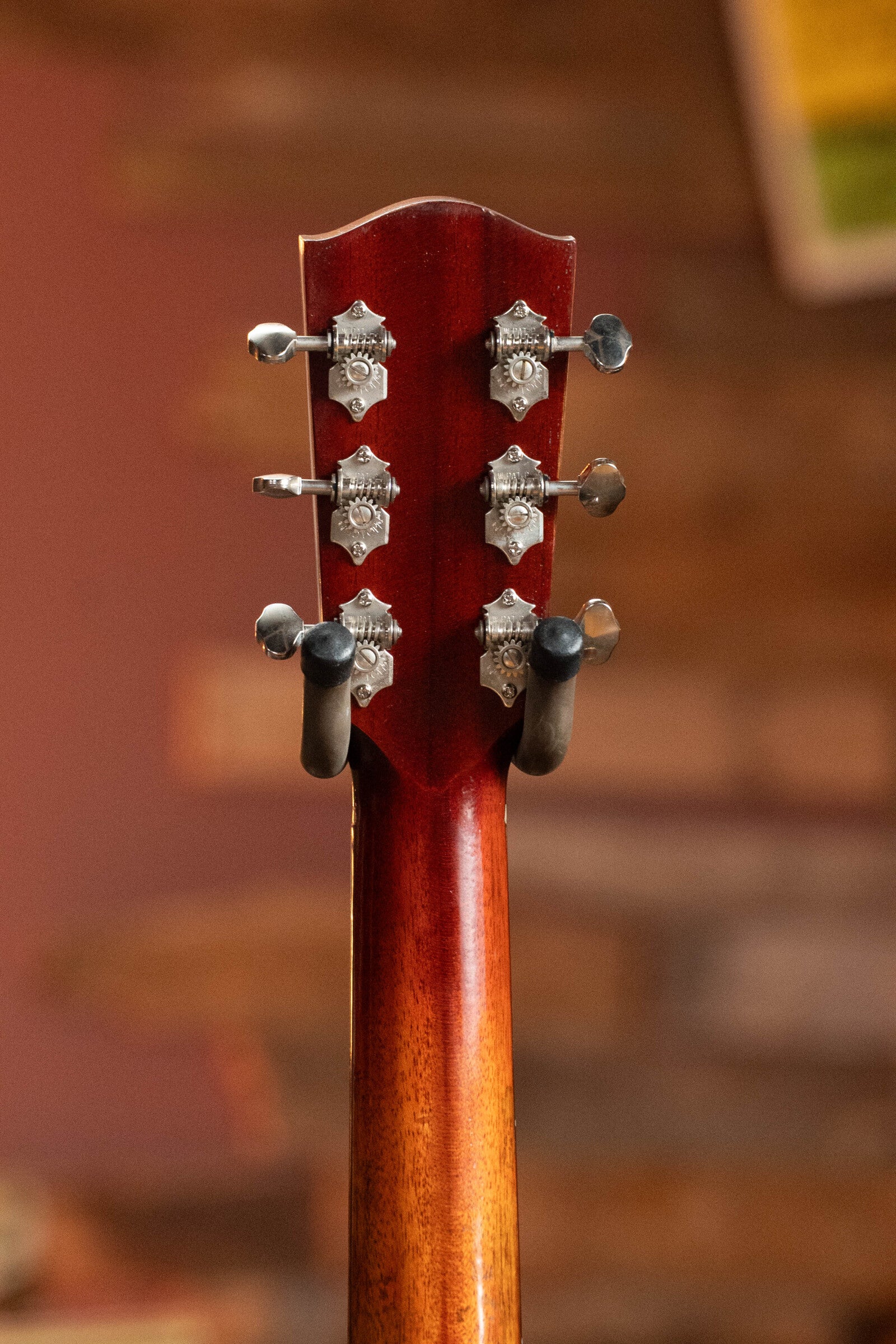 Eastman E10OOSS/V Adirondack/Mahogany Antique Classic Finish Slope Shoulder Acoustic Guitar #0685
