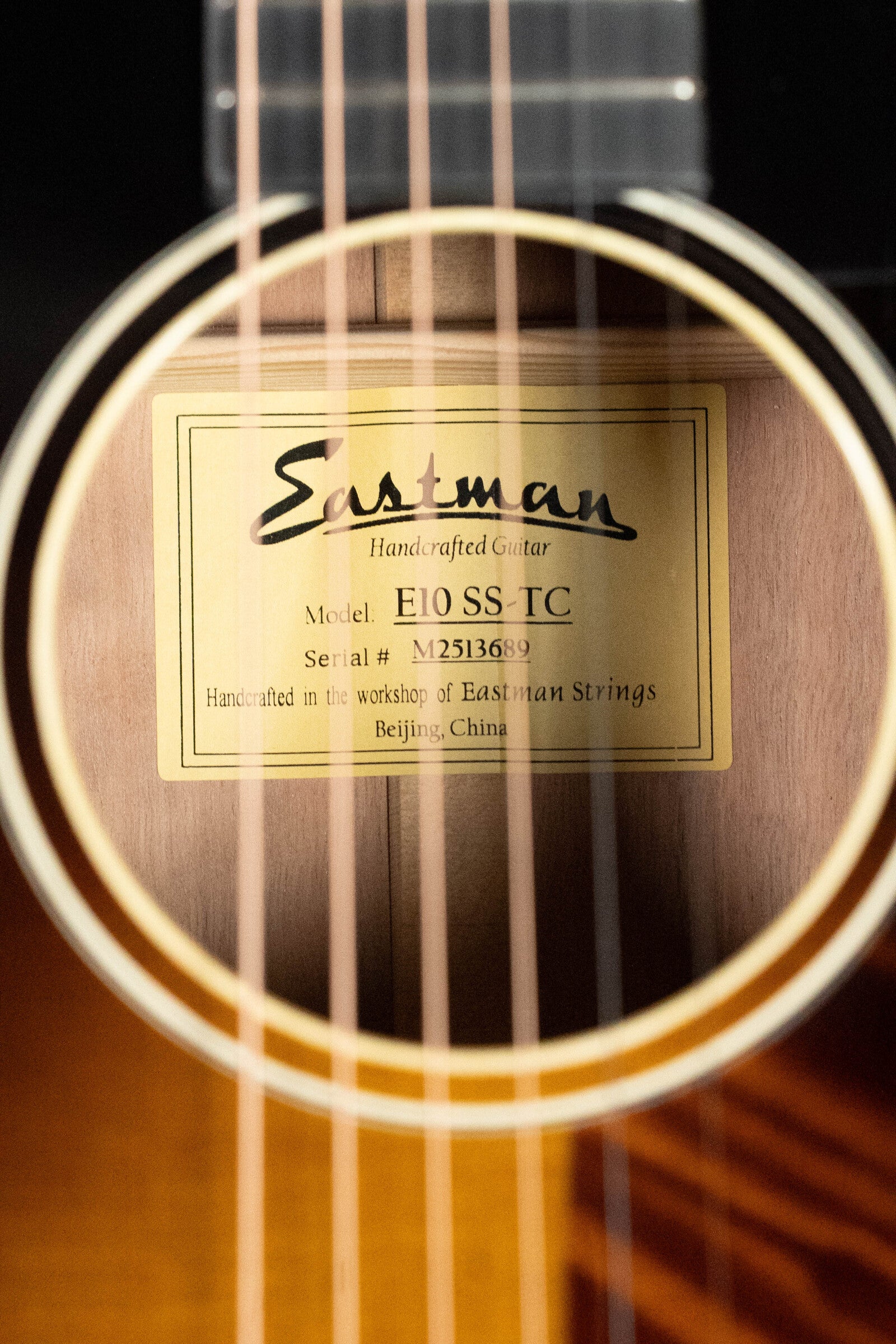 Eastman E10SS-TC Thermo-Cured Adirondack/Mahogany Sunburst Slope Shoulder Dreadnought Acoustic Guitar #3689