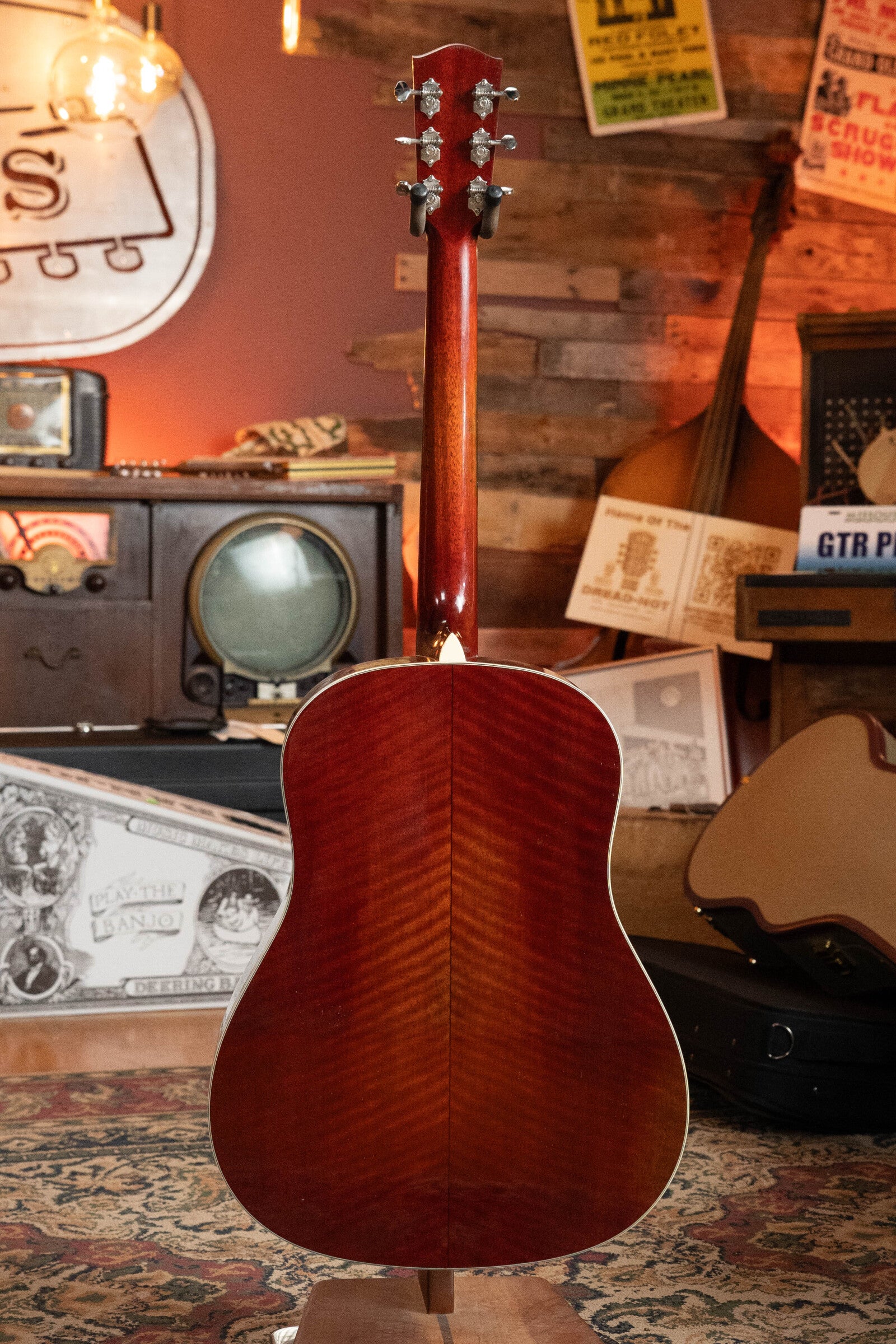 Eastman E10SS/V Adirondack/Mahogany Antique Classic Finish Slope Shoul