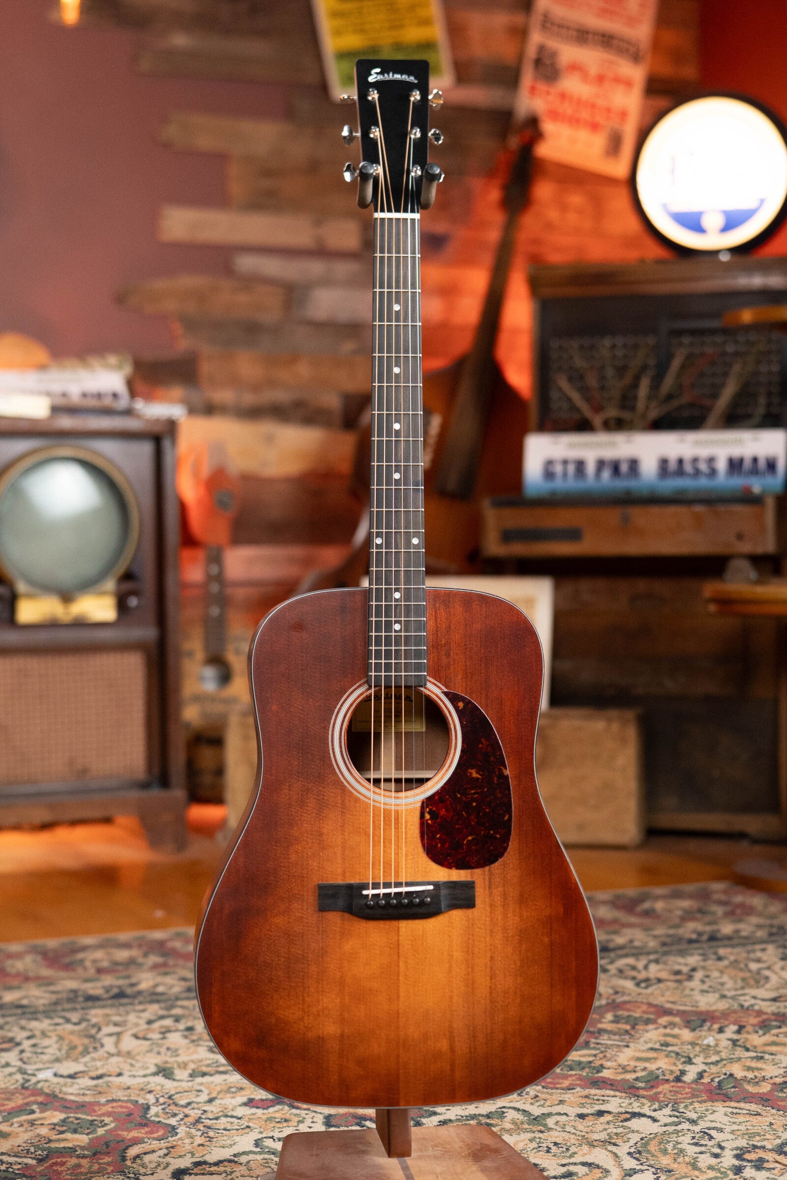 Eastman E1D-CLA Sitka/Sapele Classic Finish Dreadnought Acoustic Guitar #5386