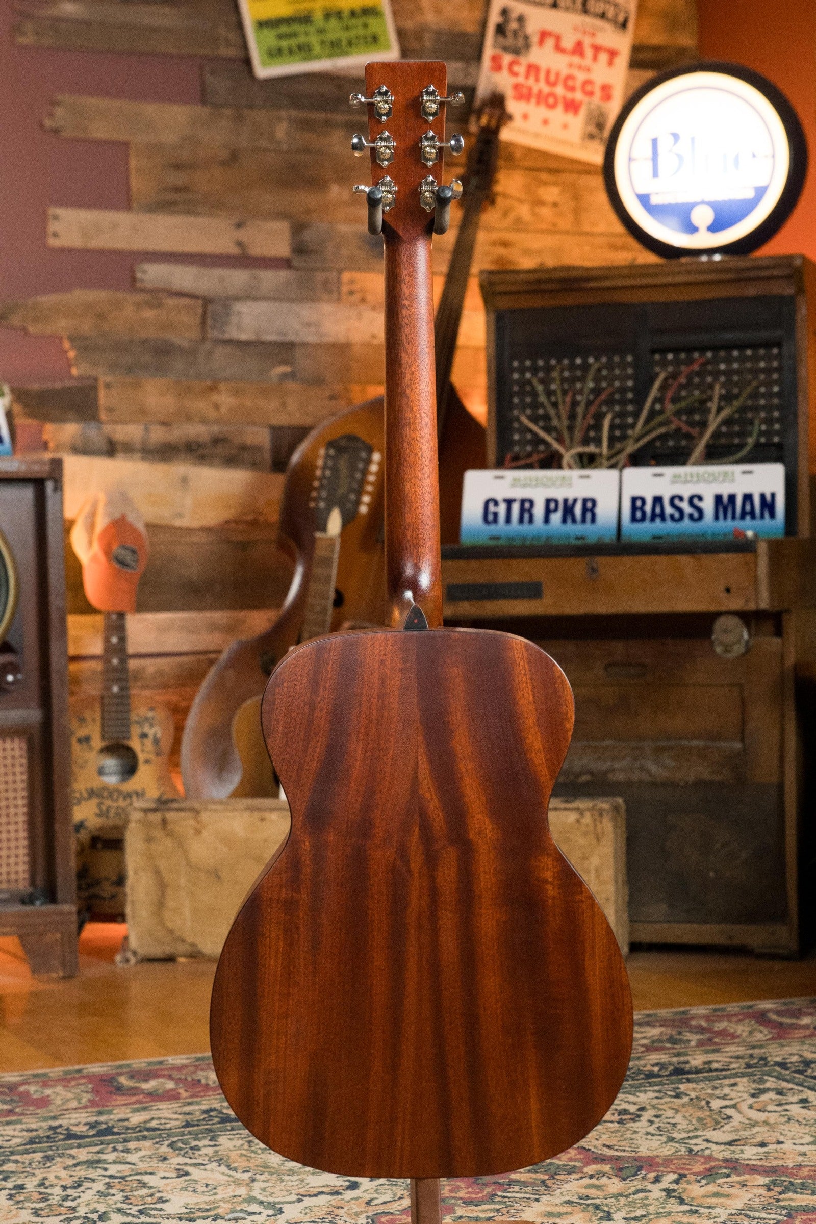 Eastman E1OM-CLA All Solid Sitka/Sapele Classic Finish Acoustic Guitar #6990