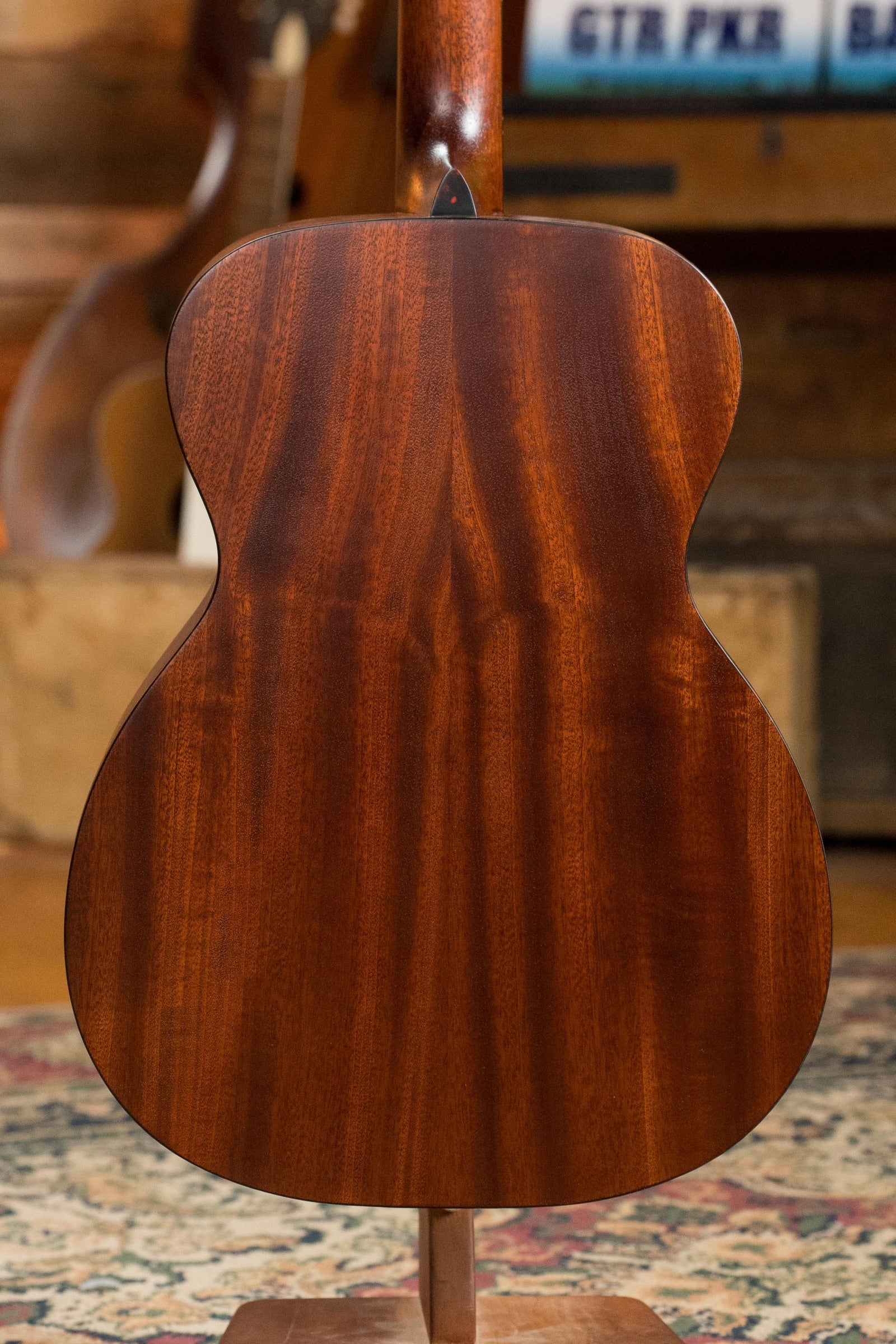 Eastman E1OM-CLA All Solid Sitka/Sapele Classic Finish Acoustic Guitar #6990