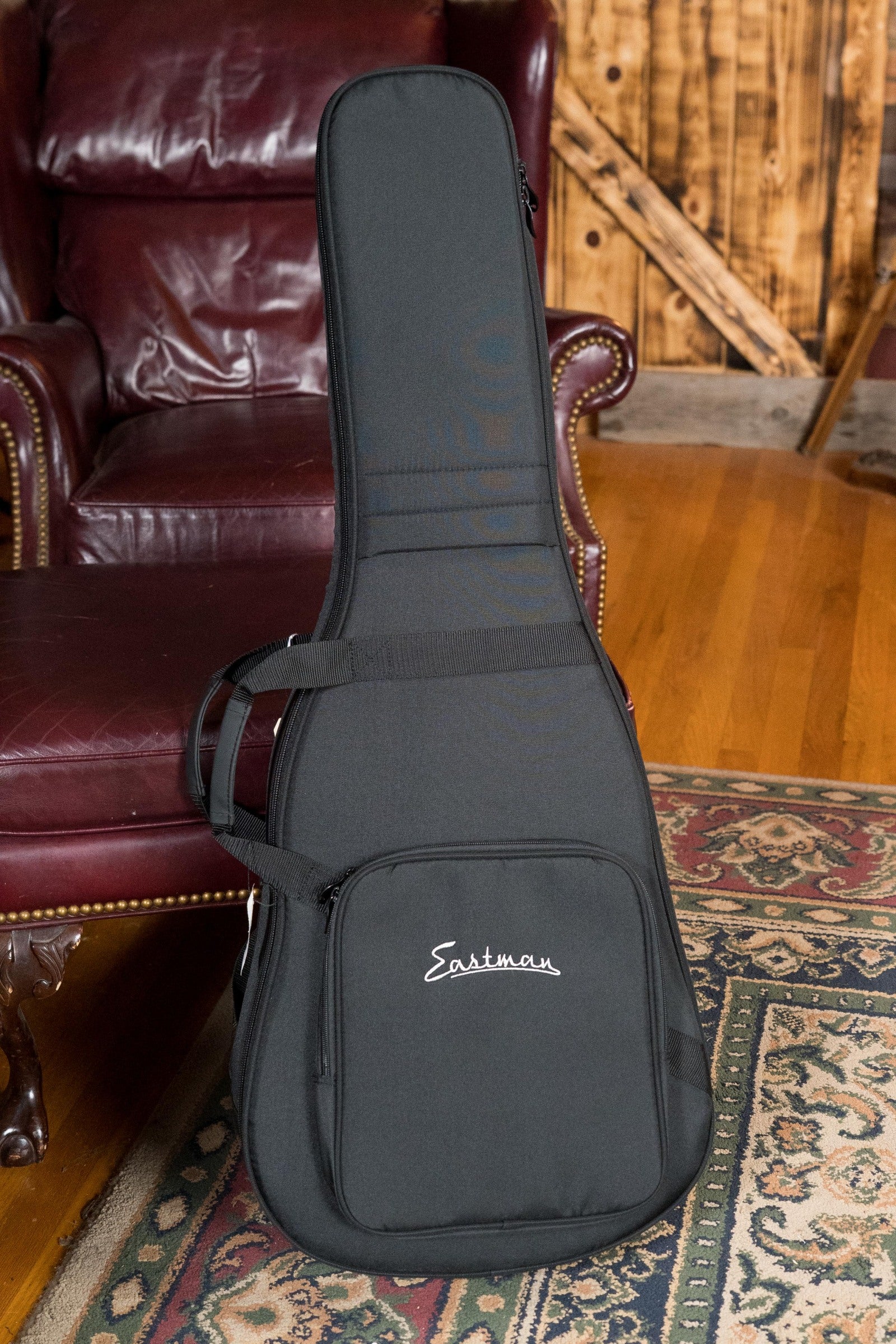 Eastman E1OM-CLA All Solid Sitka/Sapele Classic Finish Acoustic Guitar #9225