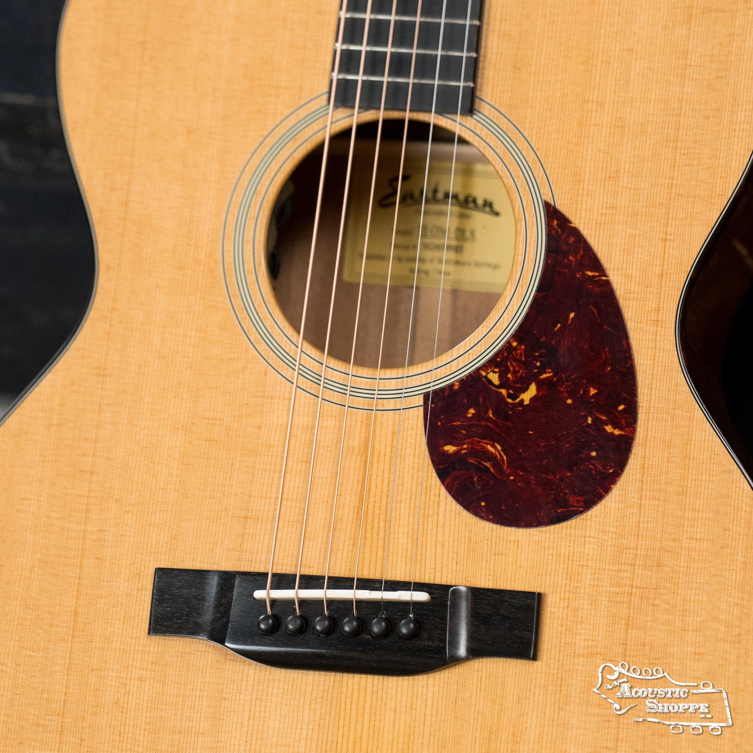 Eastman E1OM-DLX All Solid Sitka/Sapele Guitar w/Fishman Pickup #8865