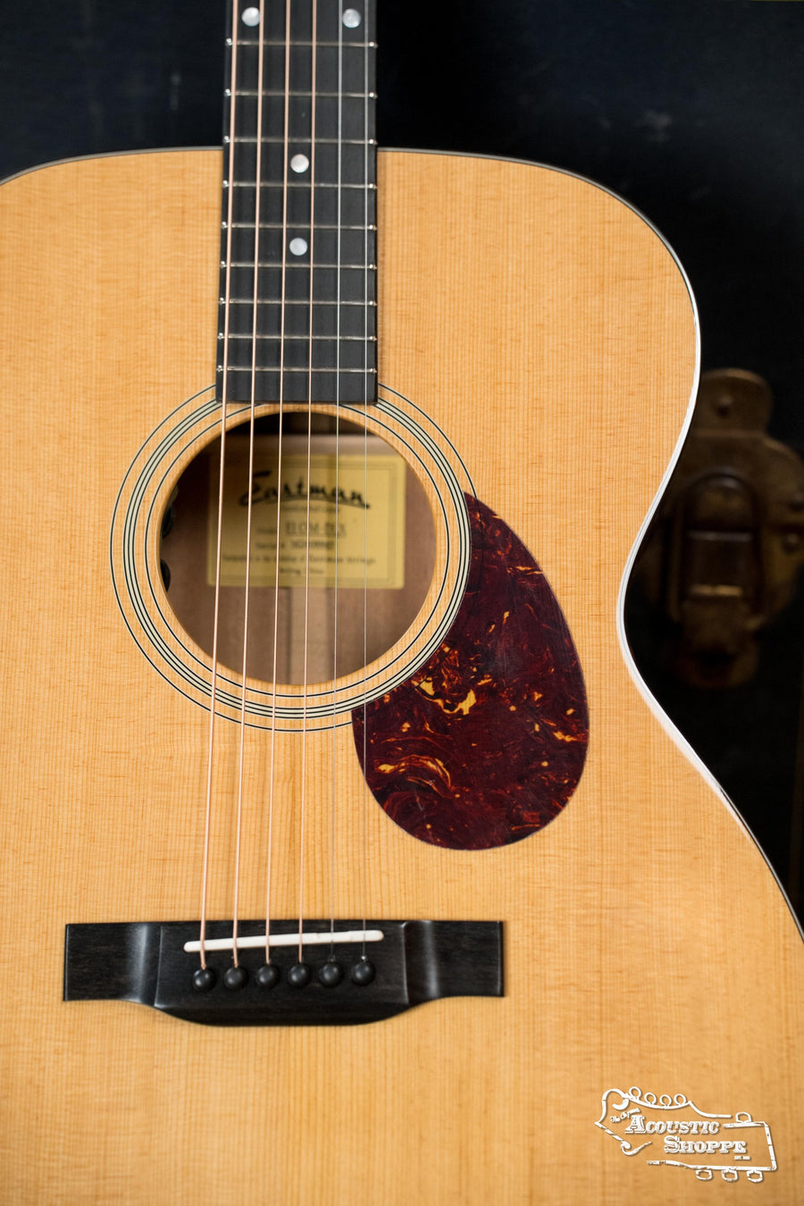 Eastman E1OM-DLX acoustic guitar with solid Sitka spruce top, tortoiseshell pickguard, and ebony bridge. - (Used) Eastman E1OM-DLX All Solid Sitka/Sapele Guitar w/K&K Pickup #8865 - Default Title