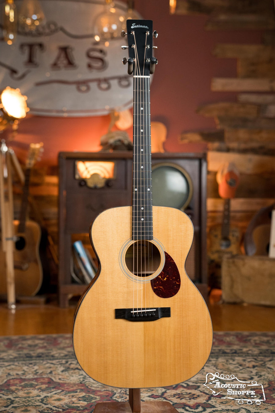 Eastman E1OM-DLX acoustic guitar with Sitka spruce top, sapele back and sides, tortoiseshell pickguard, and K&K pickup. - (Used) Eastman E1OM-DLX All Solid Sitka/Sapele Guitar w/K&K Pickup #8865 - Default Title