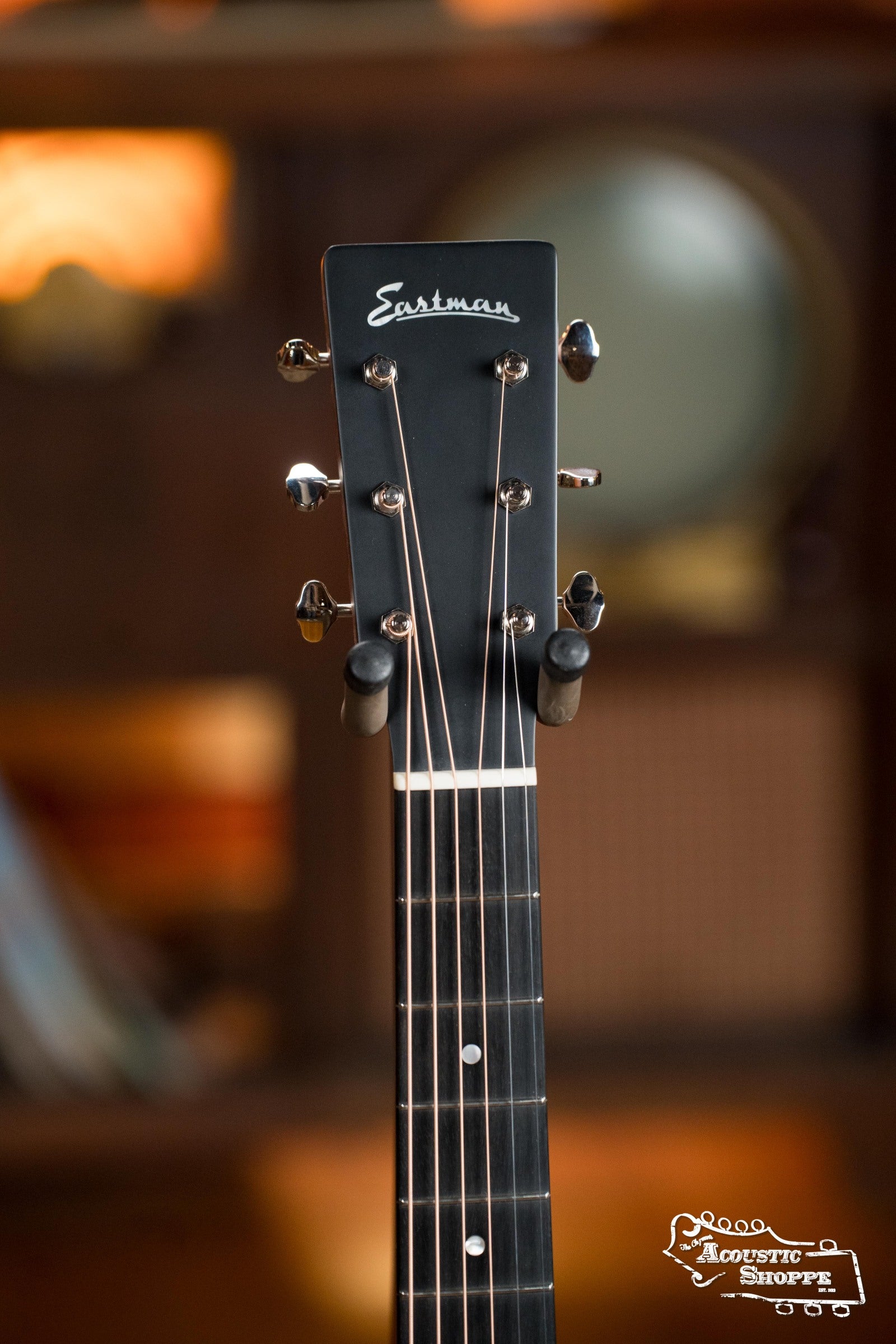 Eastman E1OM-DLX All Solid Sitka/Sapele Guitar w/Fishman Pickup #8865
