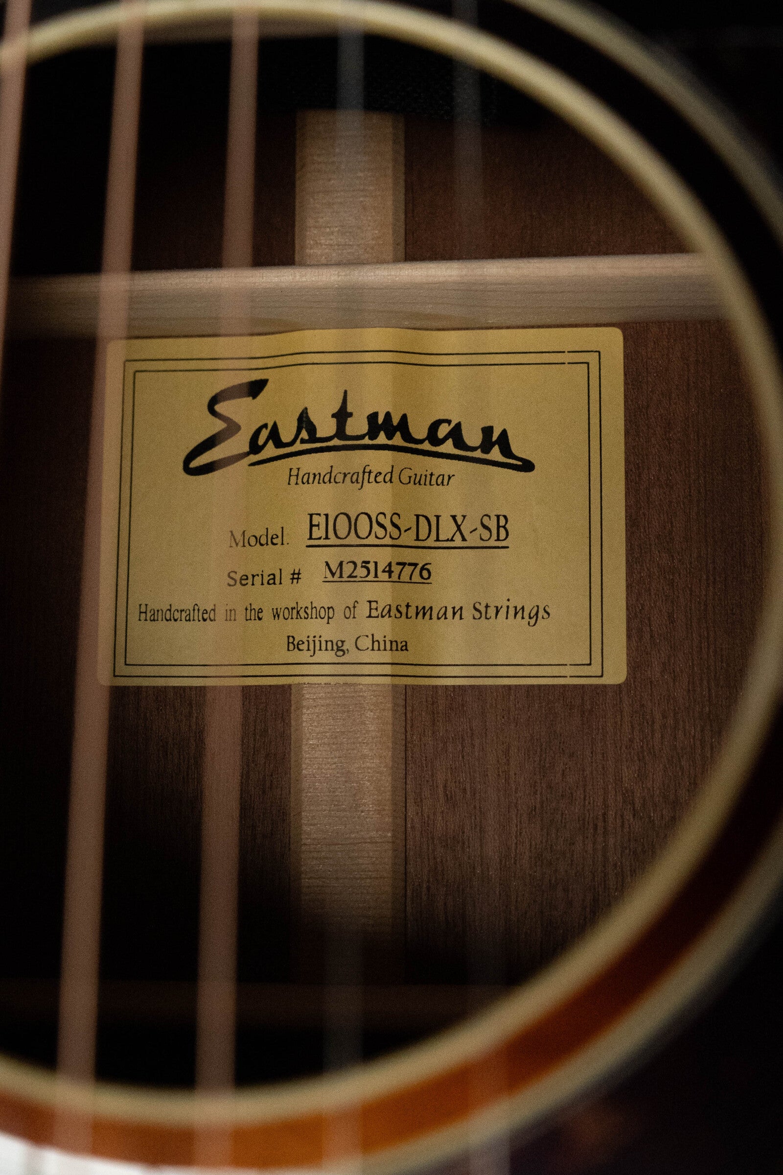 Eastman E1OOSS-DLX-SB Sitka/Sapele Sunburst Slope Shoulder Guitar w/Fishman Pickup #4776