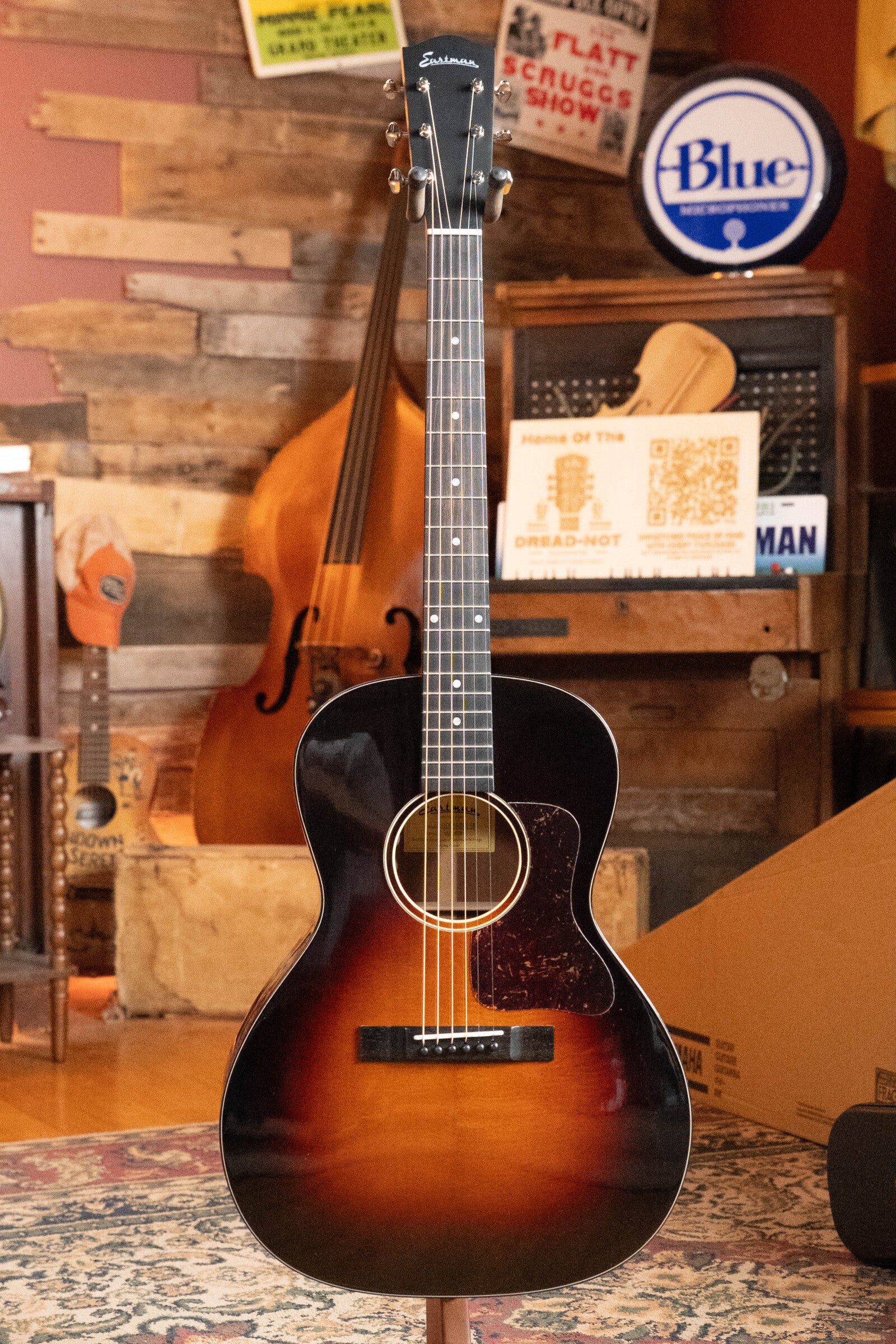 Eastman E1OOSS-DLX-SB Sitka/Sapele Sunburst Slope Shoulder Guitar w/Fishman Pickup #4776