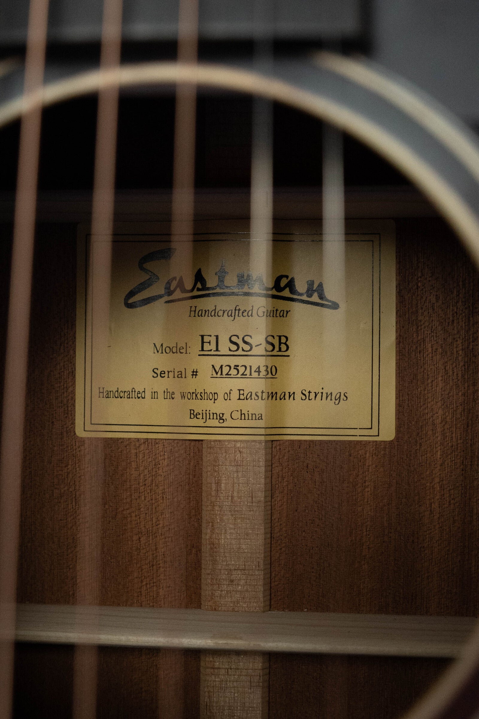 Eastman E1SS-SB Sitka/Sapele Sunburst Dreadnought Slope Shoulder Acoustic Guitar #1430