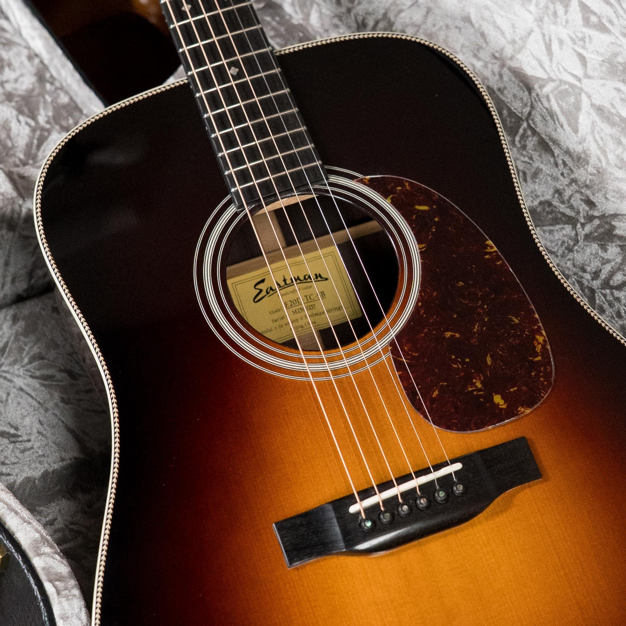 Eastman E20D-TC-SB Thermo-Cured Adirondack/Rosewood Dreadnought Acoustic Guitar #0257